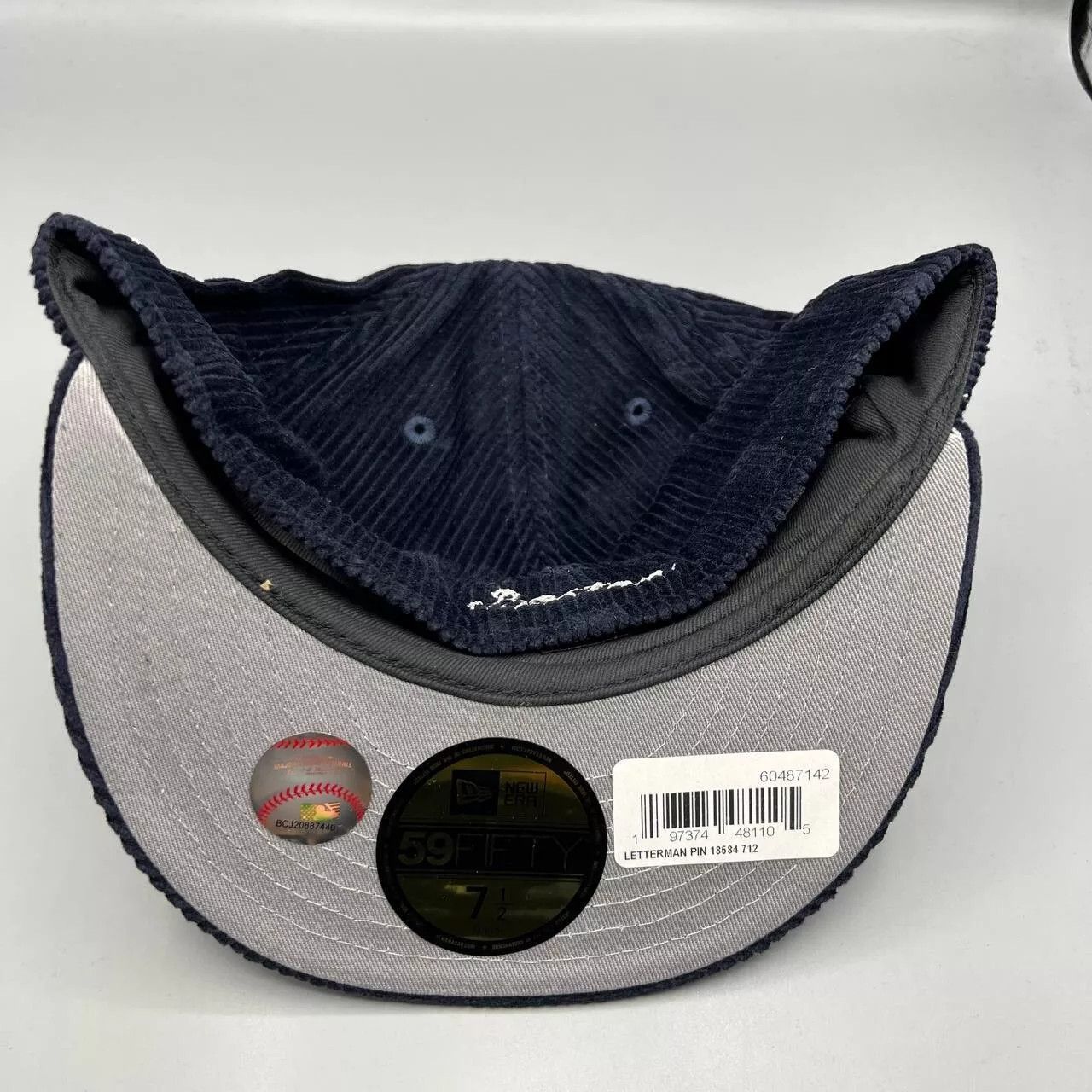 New Era Boston Red Sox Hat Men 7 1/2 Corduroy 59Fifty New Era Fitted Size ONE SIZE - 4 Thumbnail
