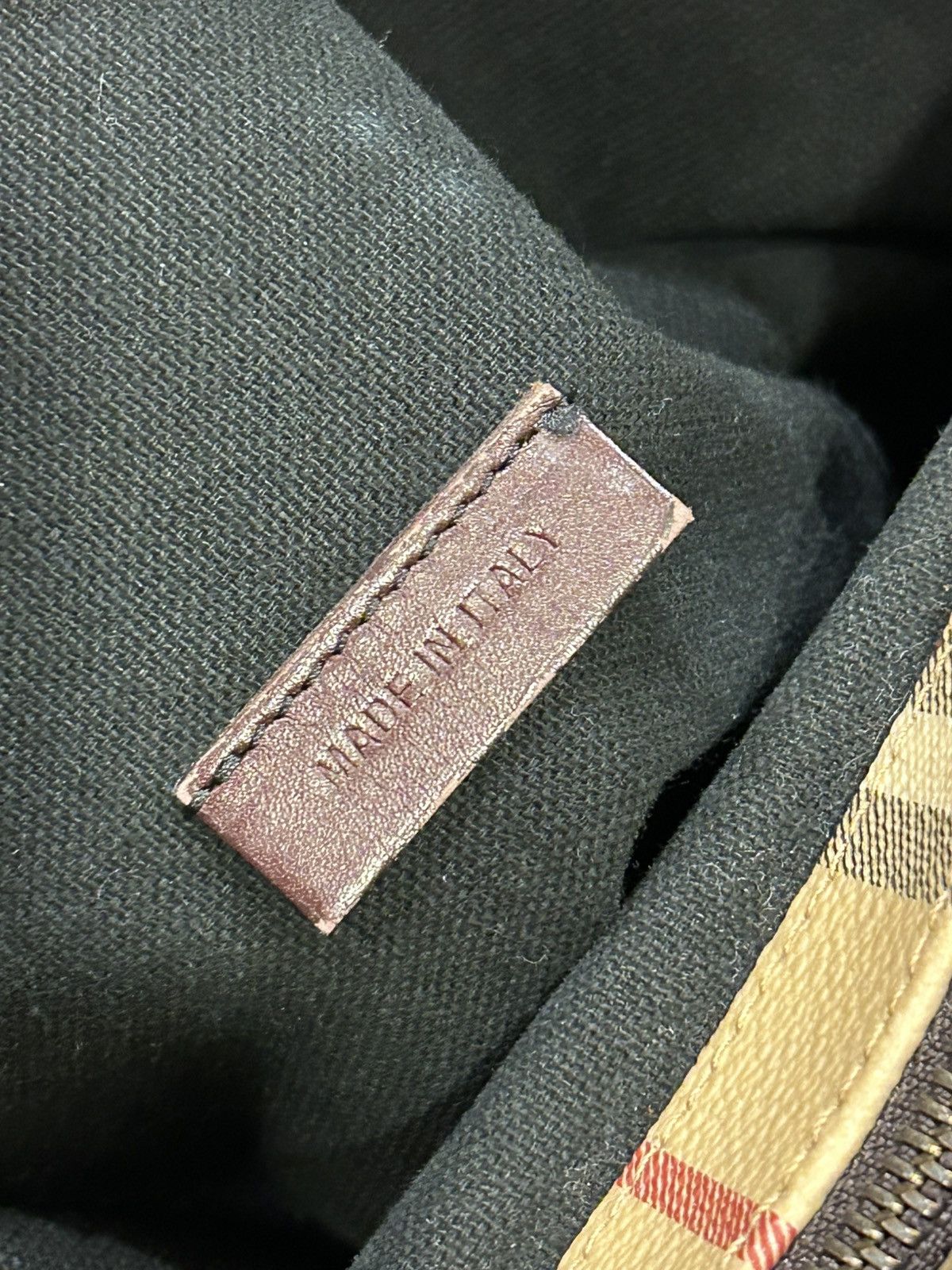 Burberry Burberry Bucket Leather Tote Bag Size ONE SIZE - 8 Thumbnail