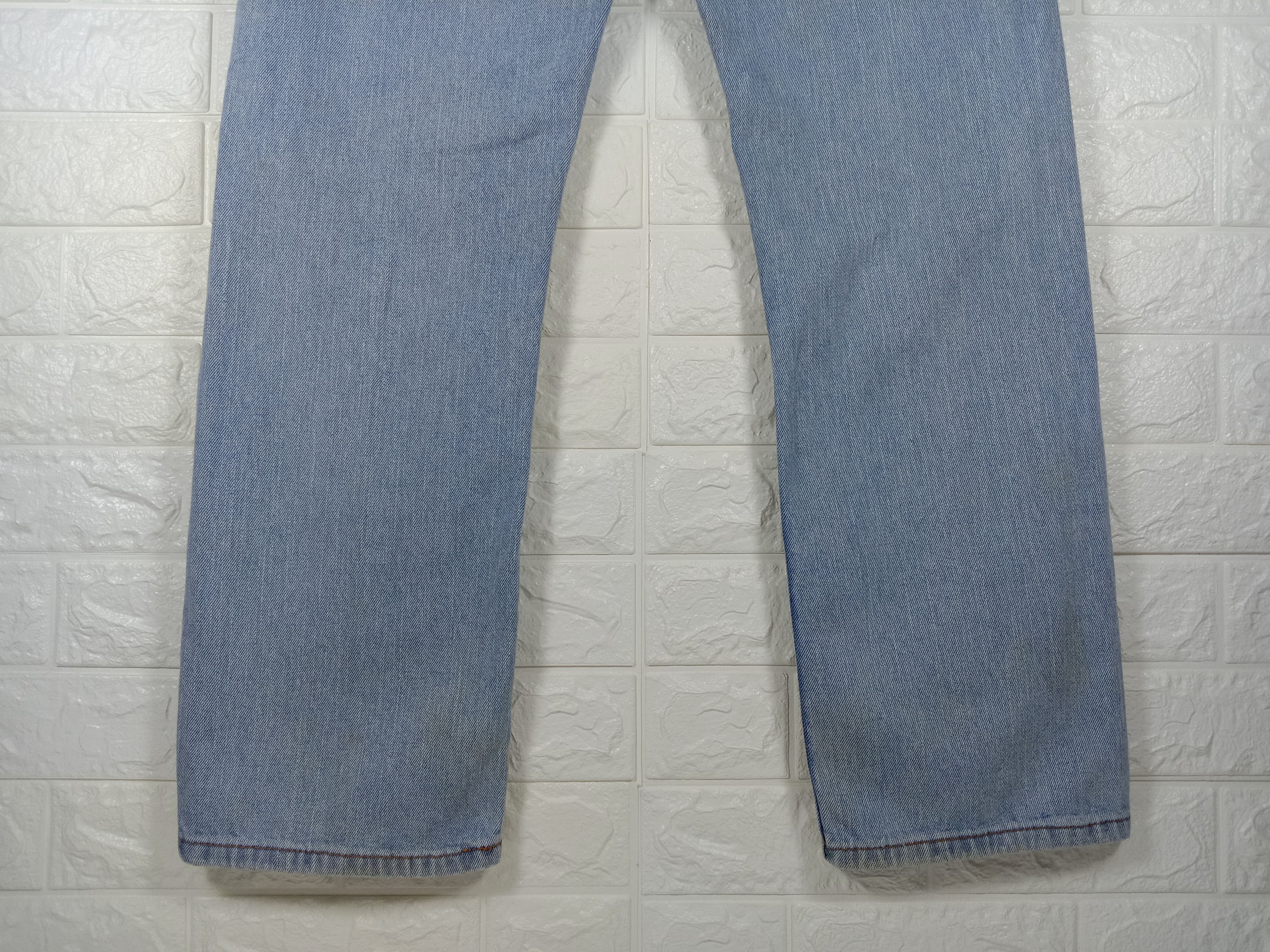 Levi's Vintage Levi's 505 Jeans Straight Fit Light Wash Denim Size US 34 / EU 50 - 8 Thumbnail
