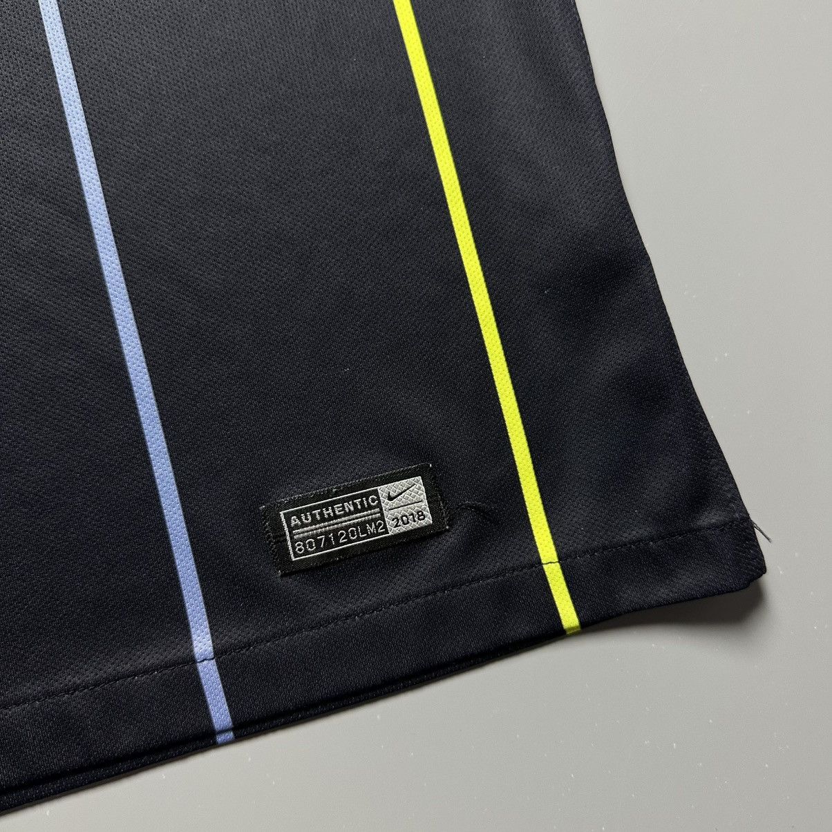 Nike MAN CITY NIKE 2018/2019 FOOTBALL AWAY JERSEY #10 AGUERO Size US M / EU 48-50 / 2 - 8 Thumbnail