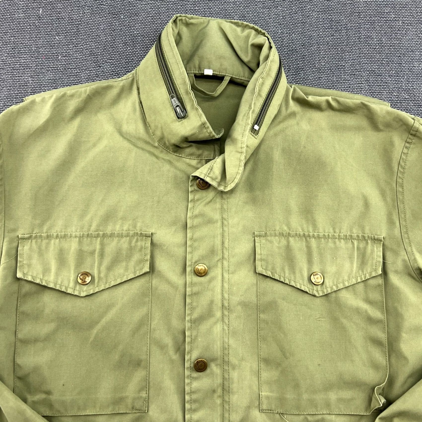 Vintage VINTAGE Fjallraven Raven Jacket Size 54 Green Hooded G-1000 Pockets Mens Size US L / EU 52-54 / 3 - 5 Thumbnail