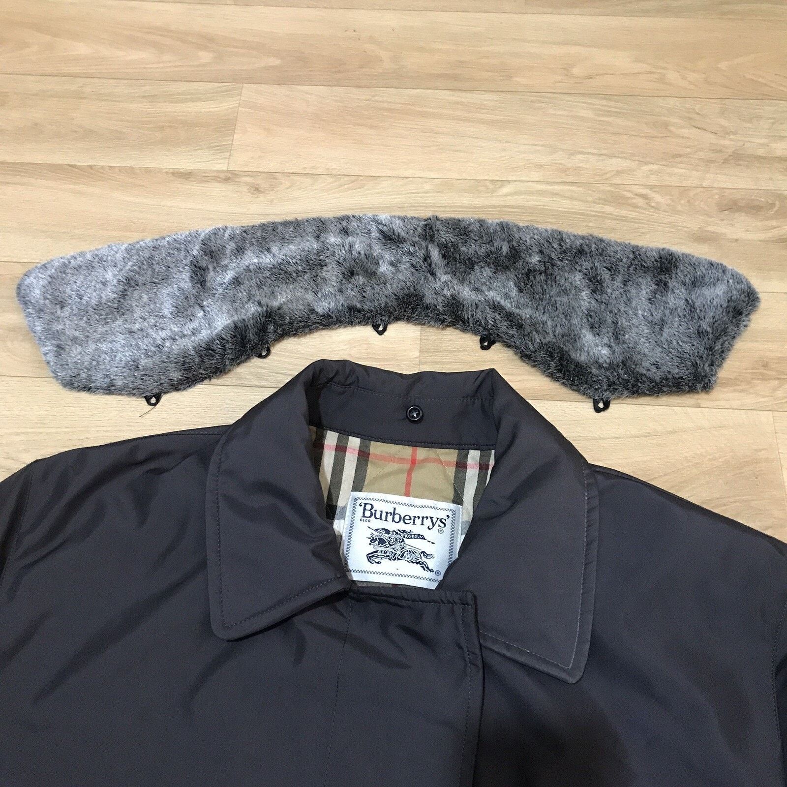 Burberry VINTAGE Burberry women jacket coat Nova Check FAUX FUR GRAY Size XL / US 12-14 / IT 48-50 - 10 Thumbnail