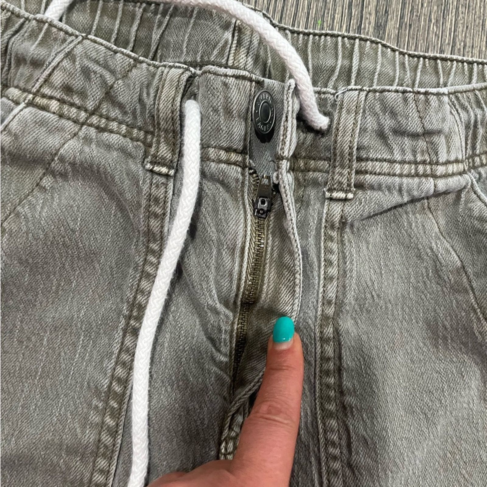 American Eagle Outfitters American Eagle Tomgirl Shorts Stretch Denim Green Size 4 Size 27" / US 4 / IT 40 - 3 Thumbnail