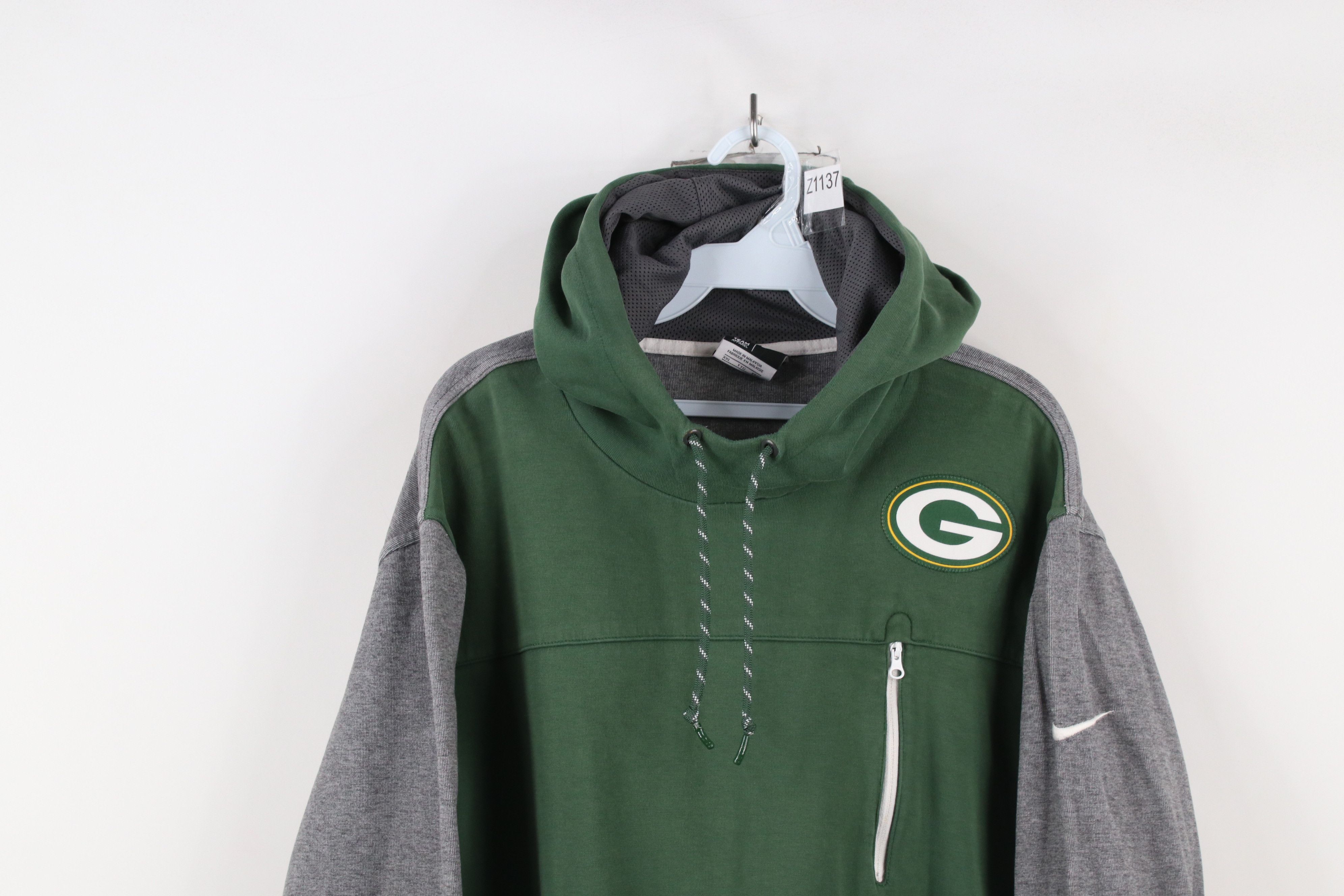 Nike × Vintage Nike On Field Green Bay Packers Football Hoodie Sweatshirt Size US XXL / EU 58 / 5 - 2 Thumbnail