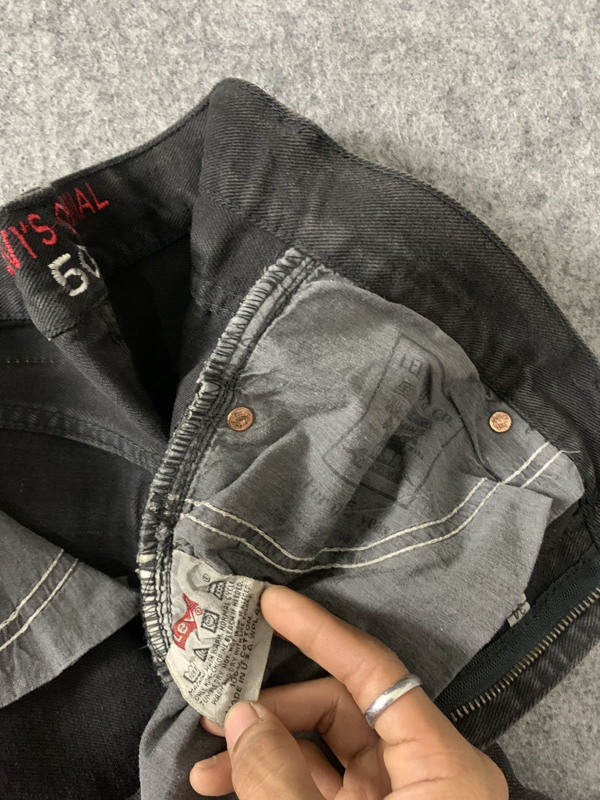 Levi's Vintage Black 'Levi's 505' Original Fit Longpants Size US 30 / EU 46 - 8 Thumbnail