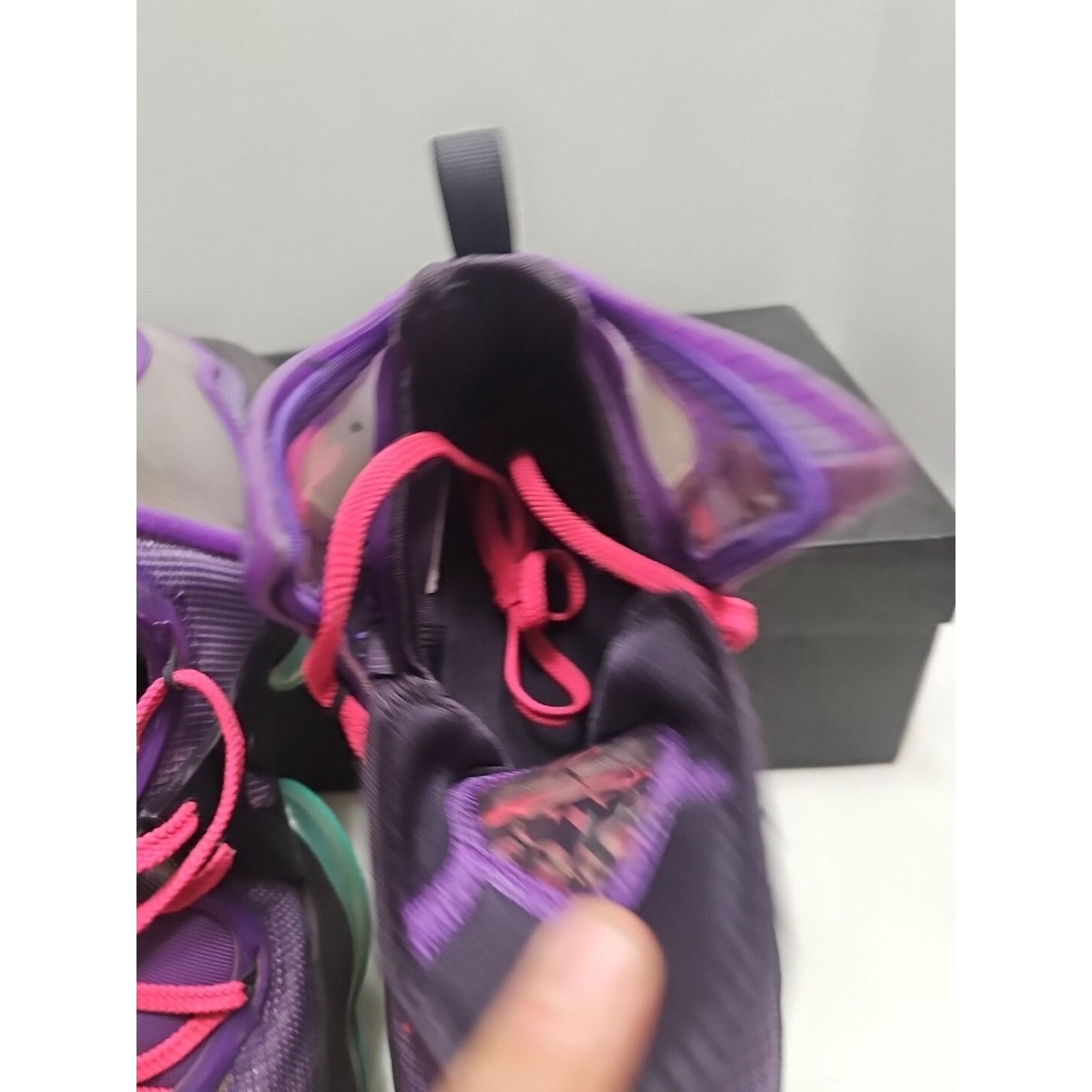 Nike Nike LeBron XIX Wild Berry/Hyper Pink Men's SIZE 10.5 W/ BOX Size US 10.5 / EU 43-44 - 11 Thumbnail