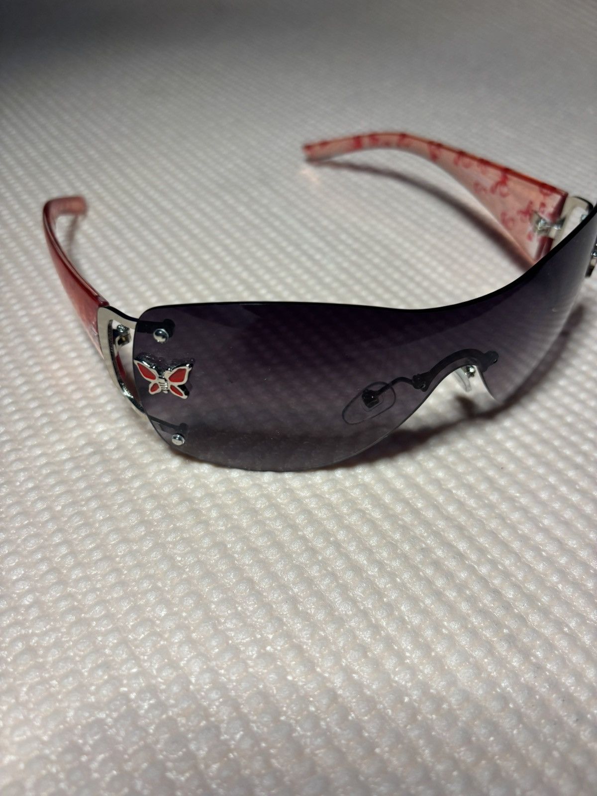 Vintage Y2K butterfly sunglasses Size ONE SIZE - 1 Thumbnail