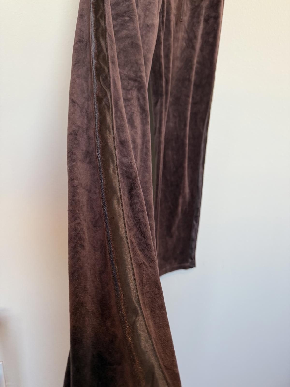 Designer Chocolate Brown Velvet Velour Sweat Pants with Satin Stripe Size 32" / US 10 / IT 46 - 5 Thumbnail