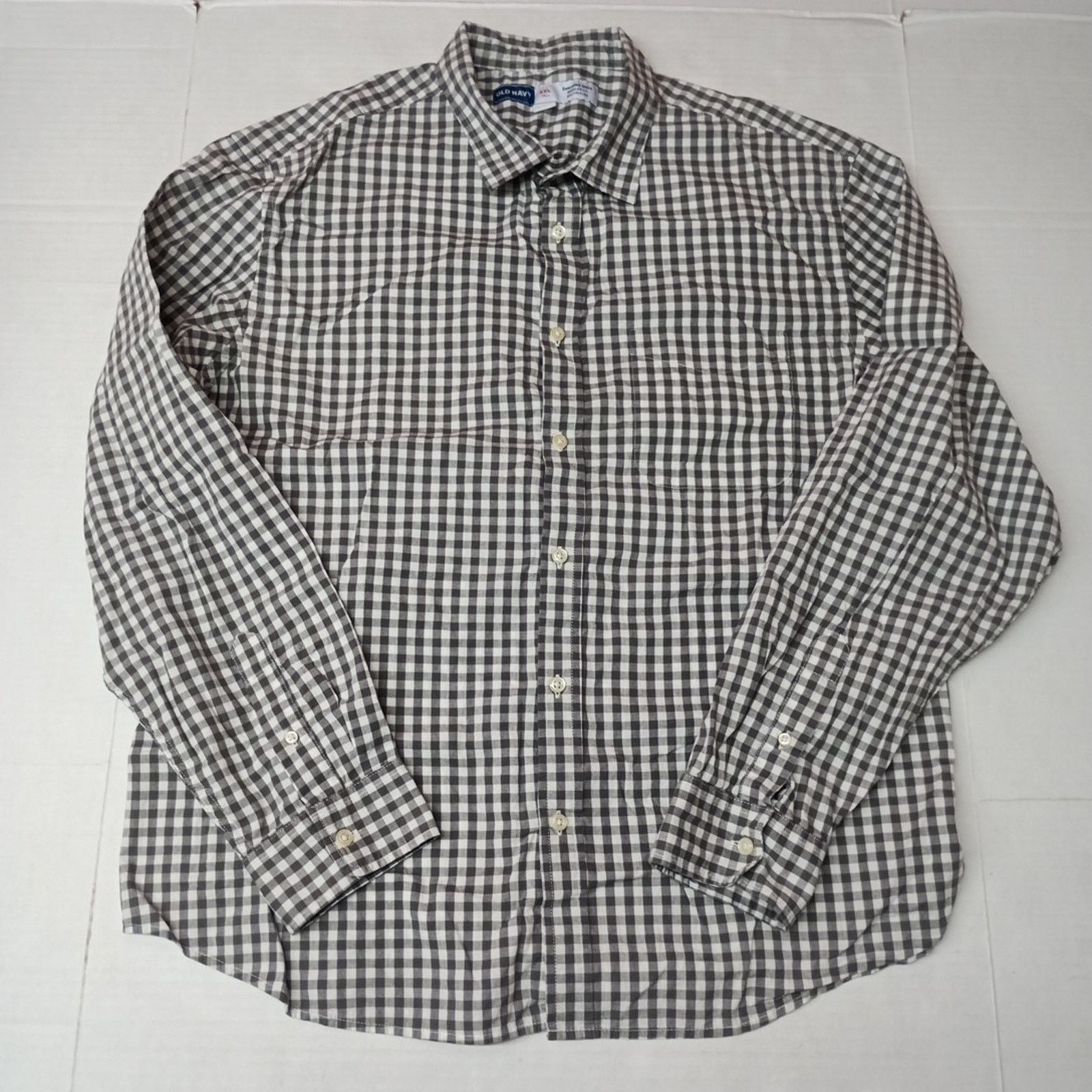 Old Navy Old Navy Regular Fit Men's 2XLT Gray White Checkered Shirt Size US XXL / EU 58 / 5 - 1 Thumbnail