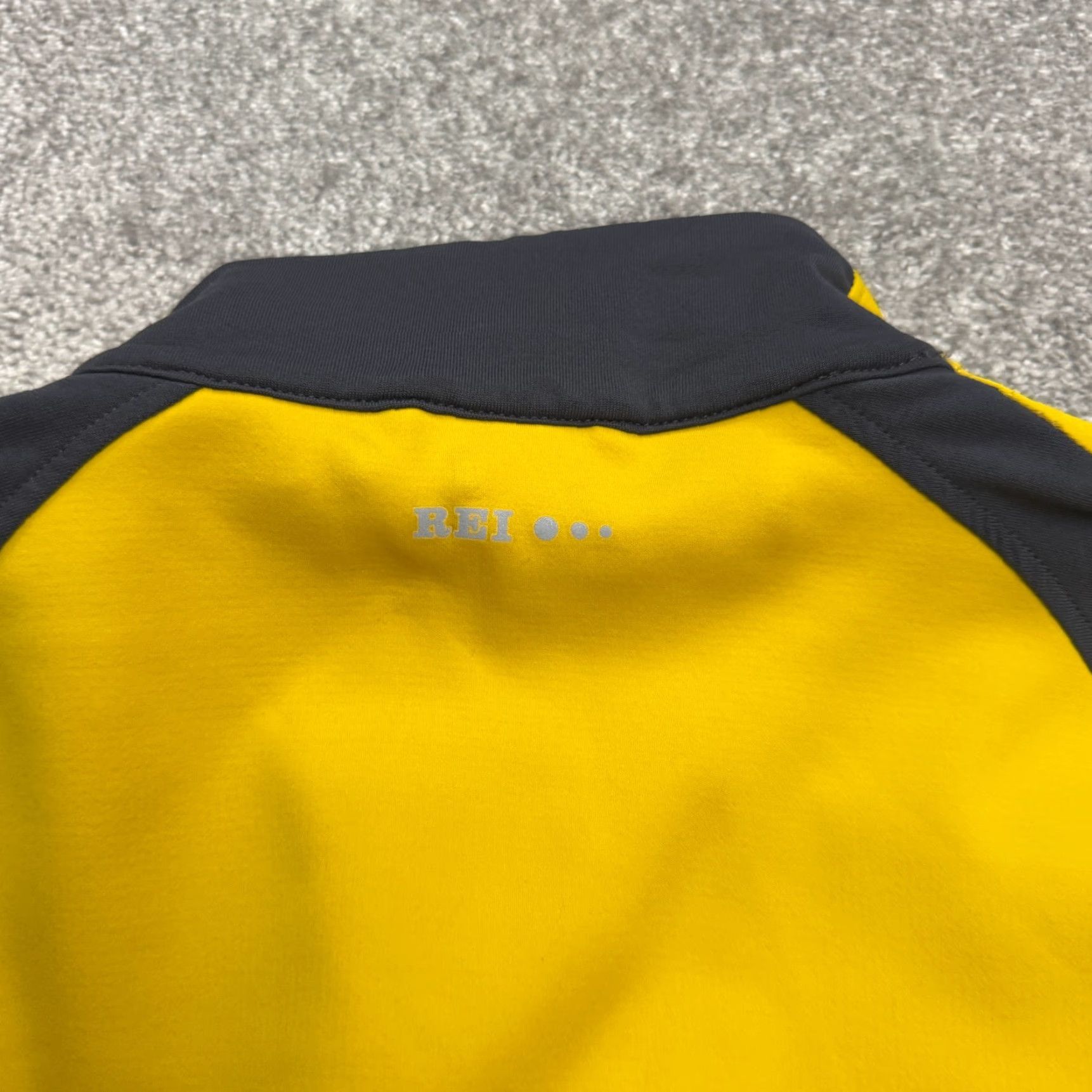 Vintage REI Cycling Softshell Windbreaker Jacket Men Large Yellow Full Zip Outdoor Biker Size US L / EU 52-54 / 3 - 6 Thumbnail