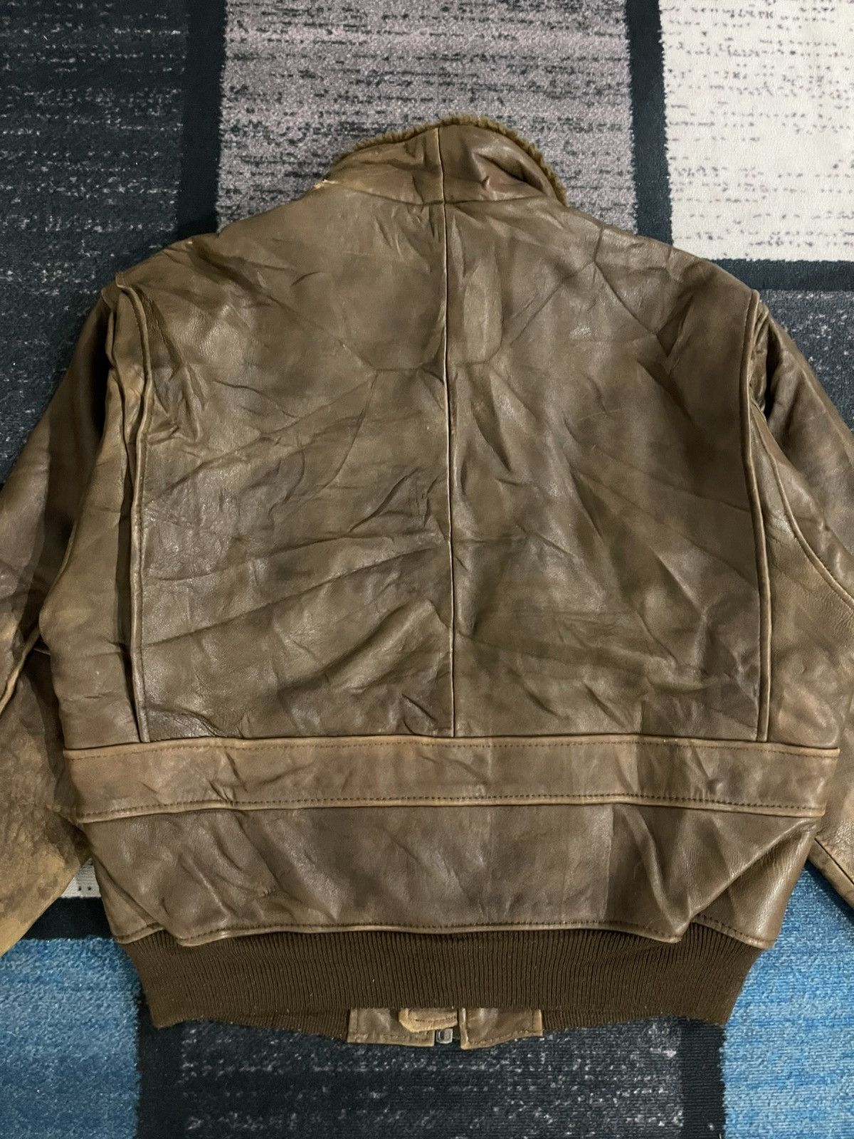 Vintage Vintage Sheep Leather Bomber Jacket Size US L / EU 52-54 / 3 - 15 Thumbnail