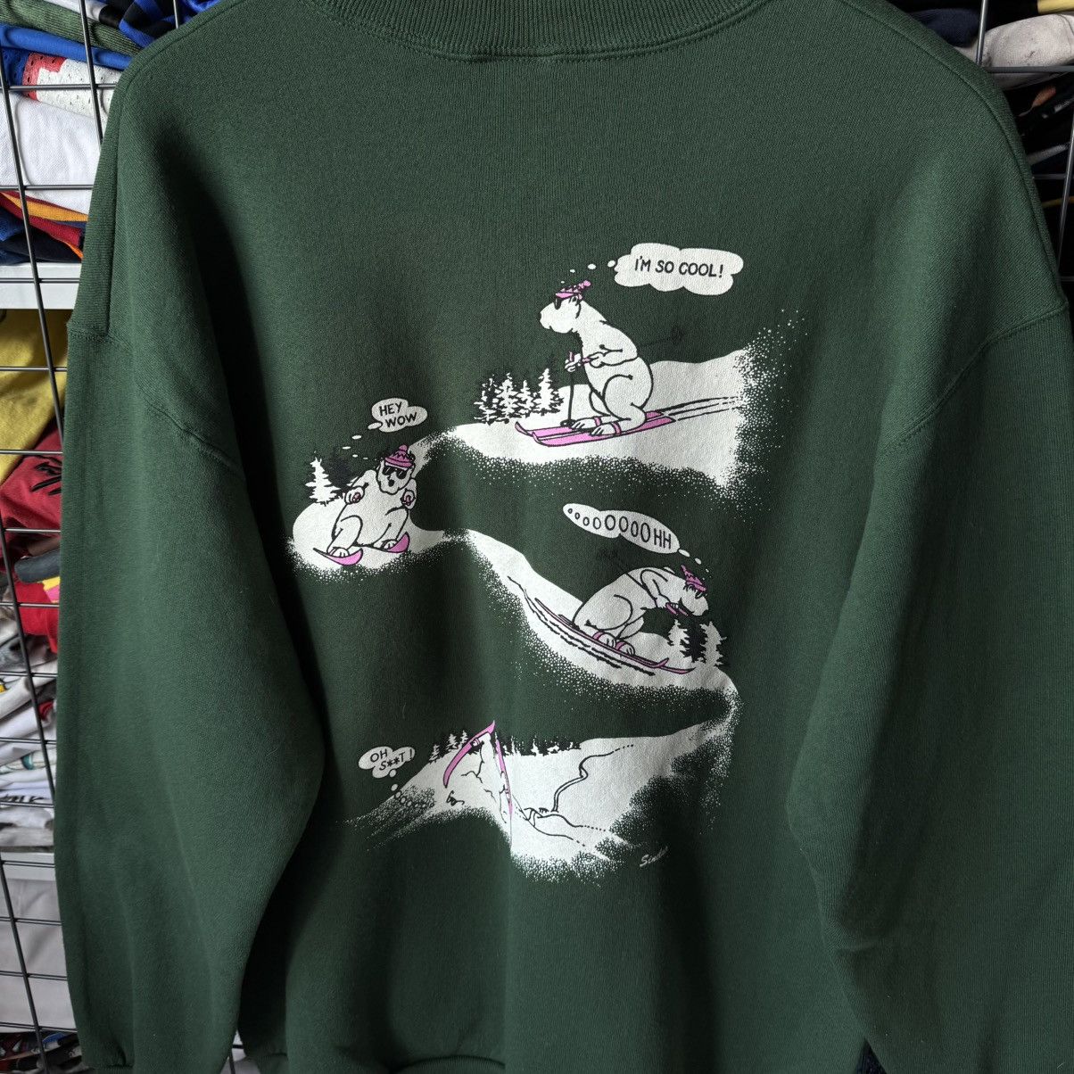 Vintage Vintage 1980s Skiing Bear Screen Stars Sweatshirt Size US L / EU 52-54 / 3 - 6 Thumbnail