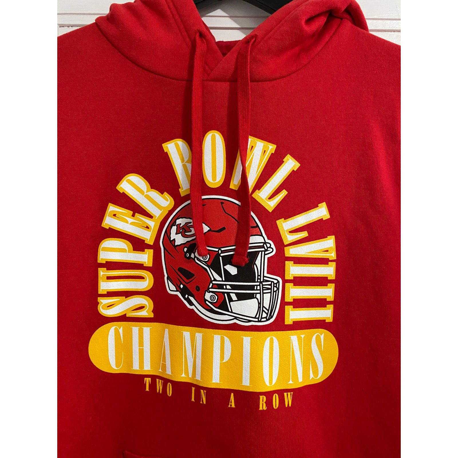 NFL Kansas City Chiefs Back to Back Super Bowl Champs Hoodie Size M / US 6-8 / IT 42-44 - 2 Thumbnail