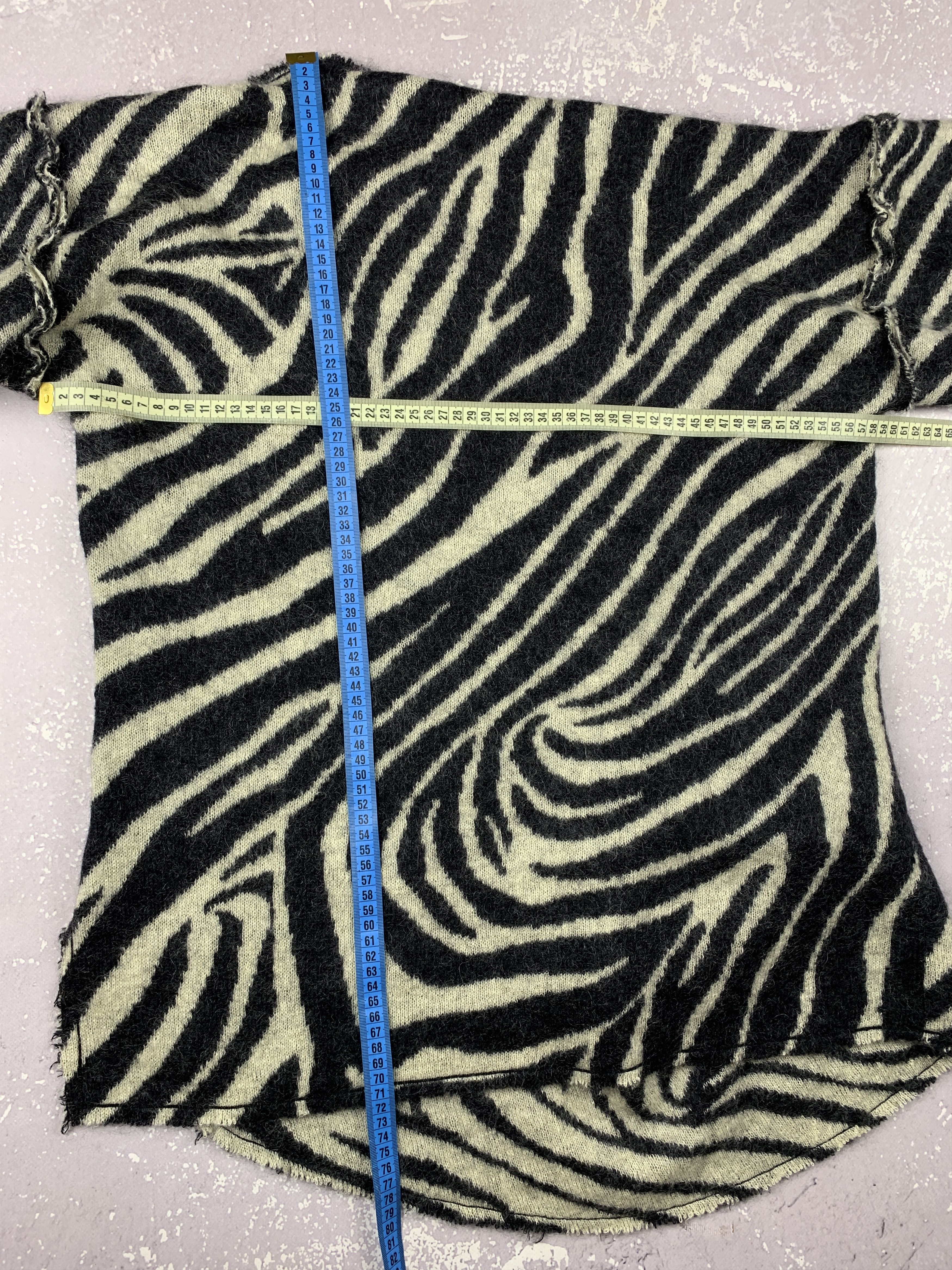 Alexa Chung BNWT $939 Alexa Chung Oversized Zebra Print Mohair Sweater Size S / US 4 / IT 40 - 13 Thumbnail