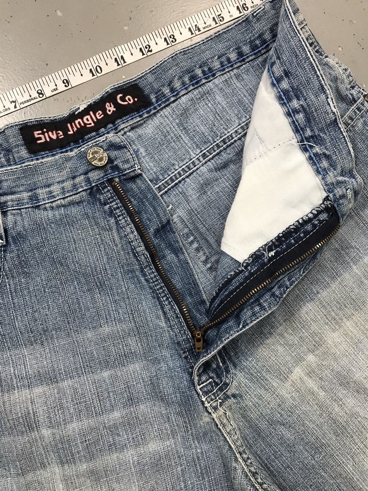 Vintage Vintage 5ive jungle & co skater denim jort Size US 36 / EU 52 - 8 Thumbnail