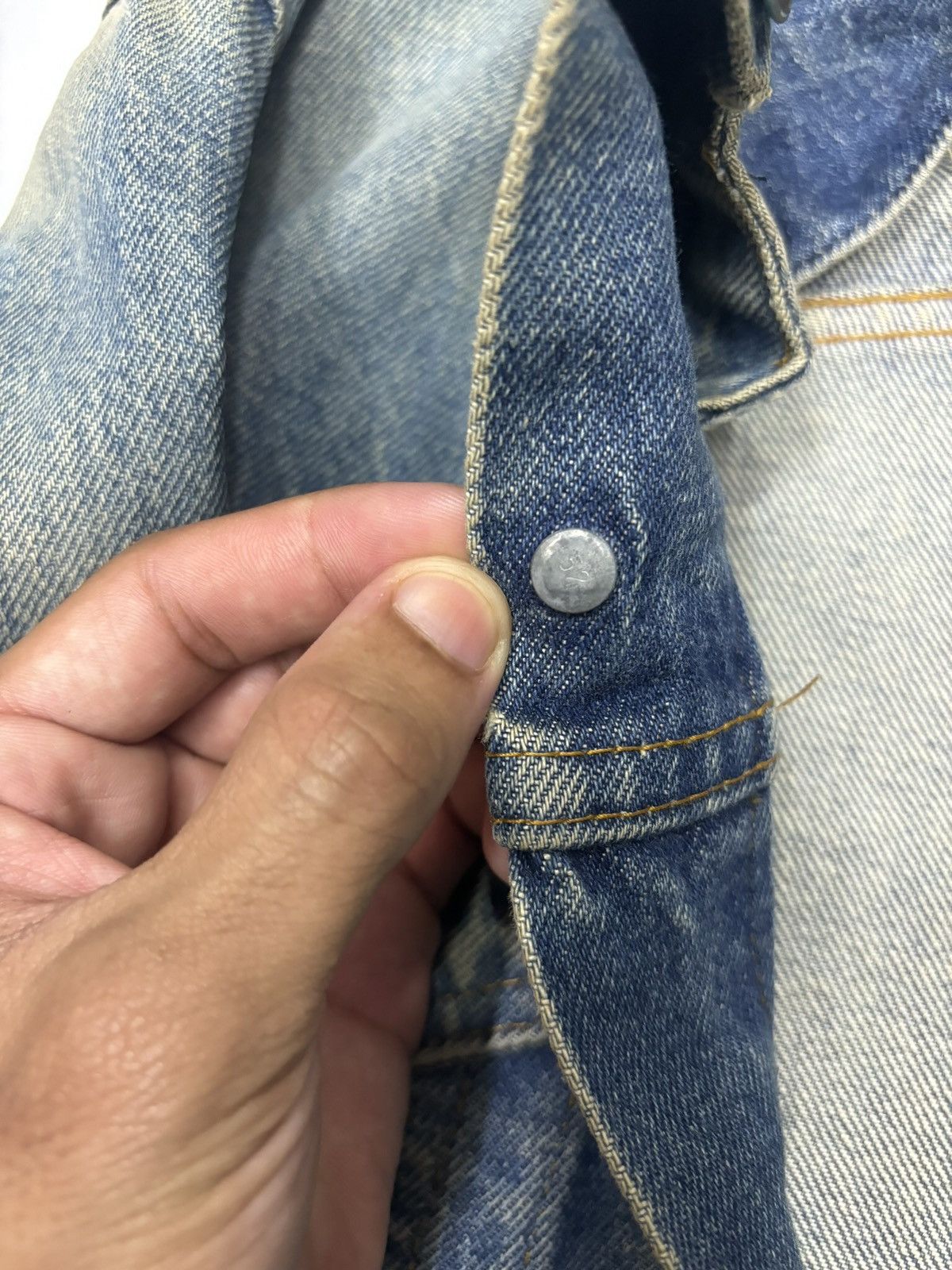 Levi's 🔥VINTAGE LEVIS 70505 BUTTON 52 DENIM TRUCKER JACKET Size US M / EU 48-50 / 2 - 16 Thumbnail