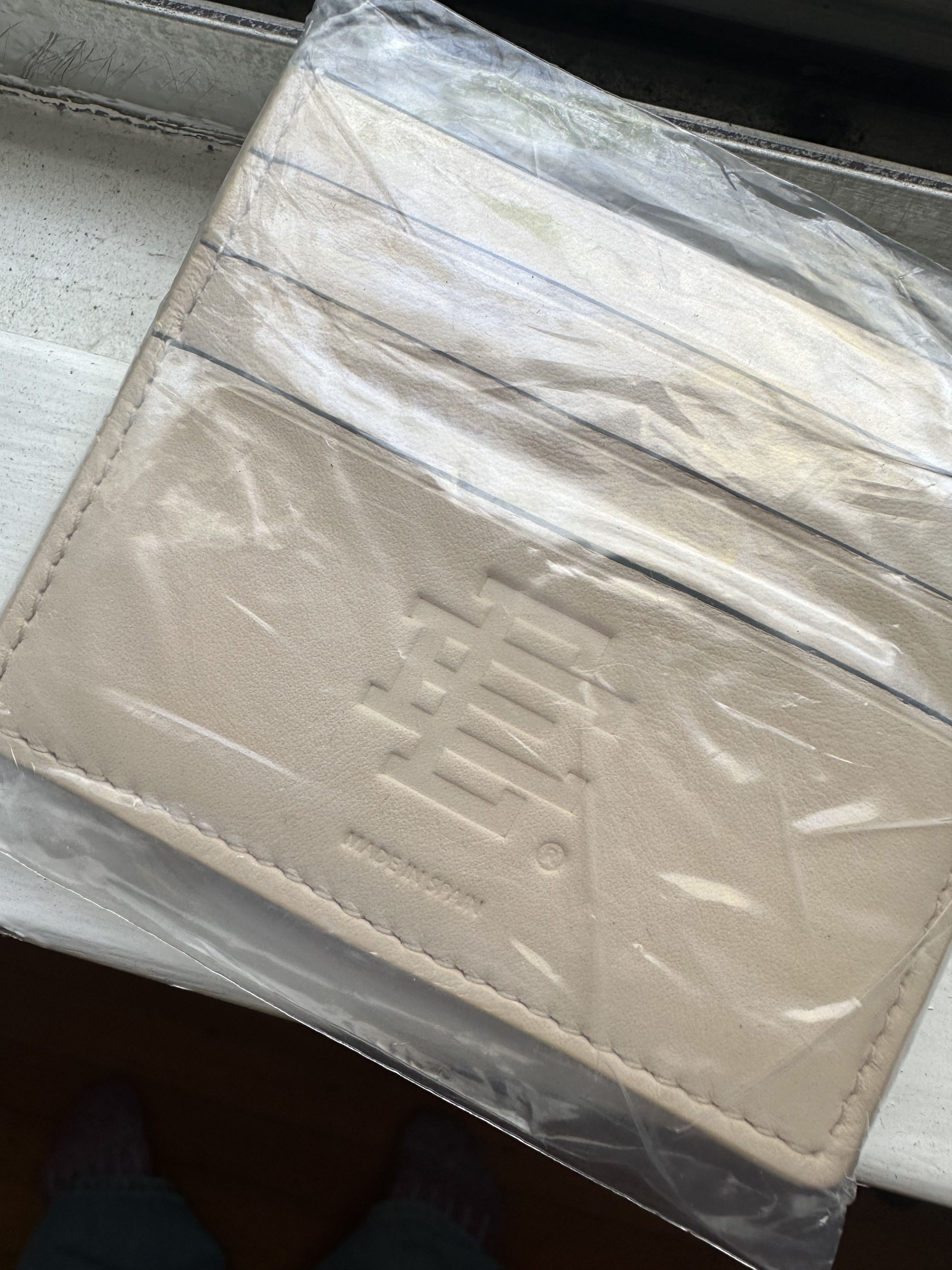 Eric Emanuel Eric Emanuel Card Holder Cream Wallet Size ONE SIZE - 5 Thumbnail