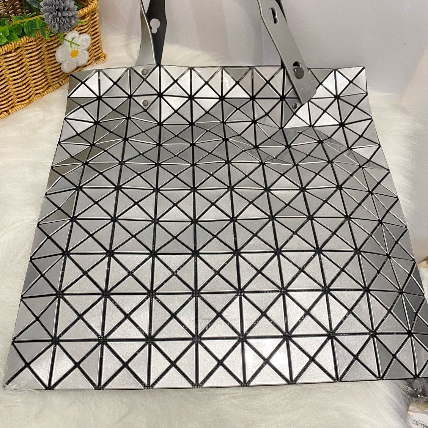 Issey Miyake Pre-loved Bag Very good condition Size ONE SIZE - 1 Thumbnail