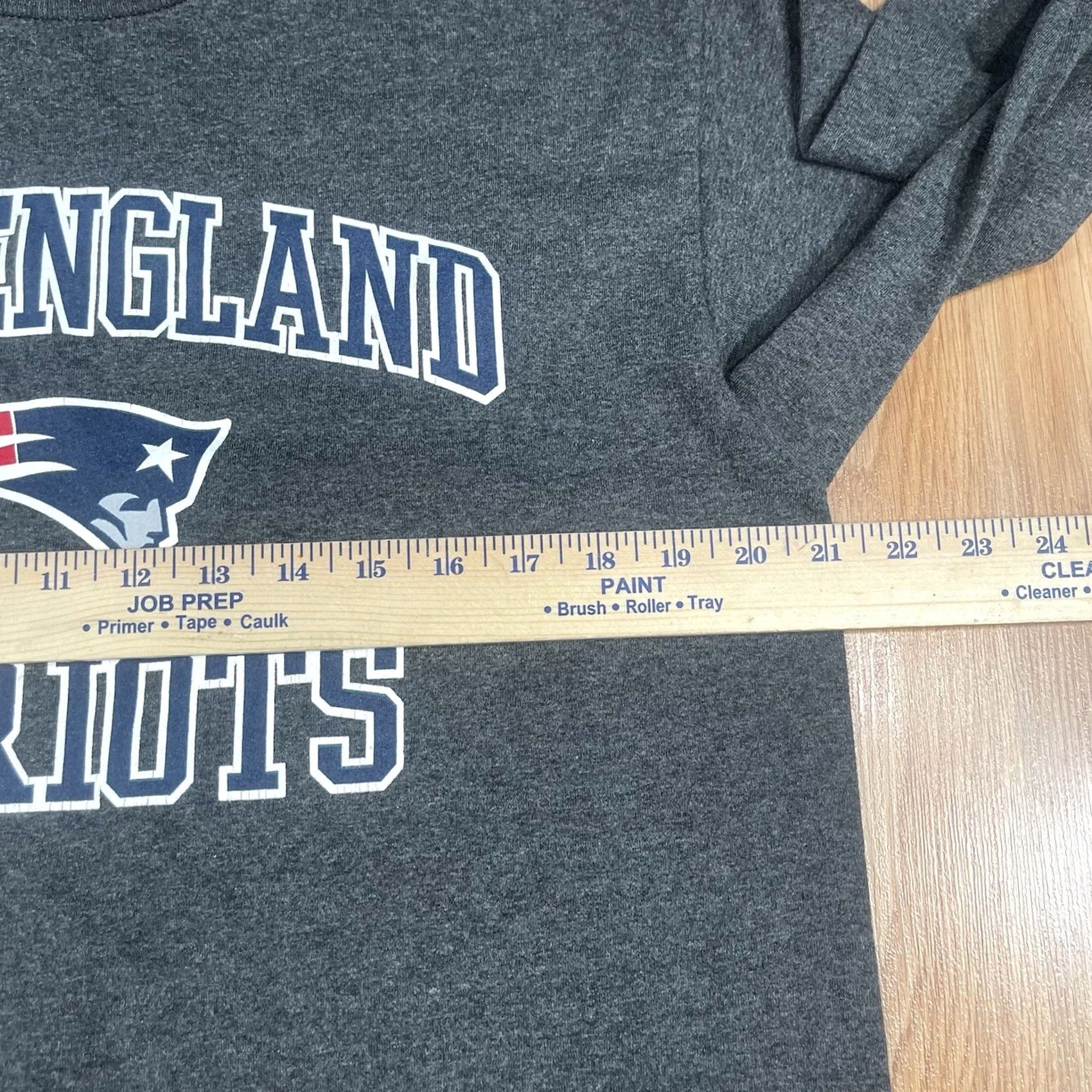 NFL New England Patriots NFL Team Apparel Long Sleeve Crew Neck T Shirt Mens L Gray Size US L / EU 52-54 / 3 - 6 Thumbnail