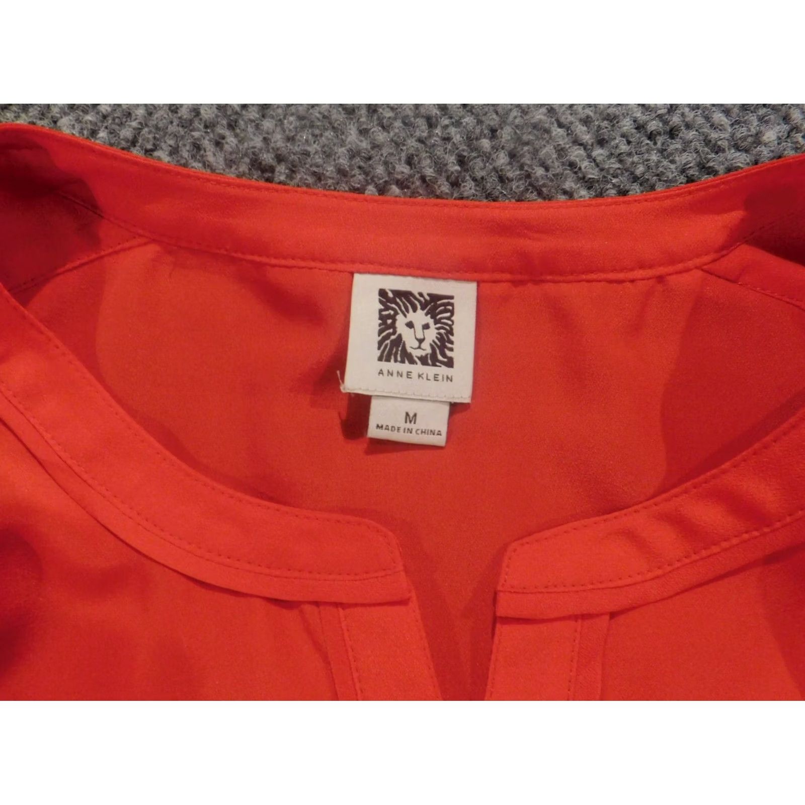 Anne Klein Anne Klein Womens Blouse M Red Crew Neck Pullover Button Short Sleeve Casual Stretch Regular Polyester Down Regular Size Type Blouse Womens Size M / US 6-8 / IT 42-44 - 5 Thumbnail