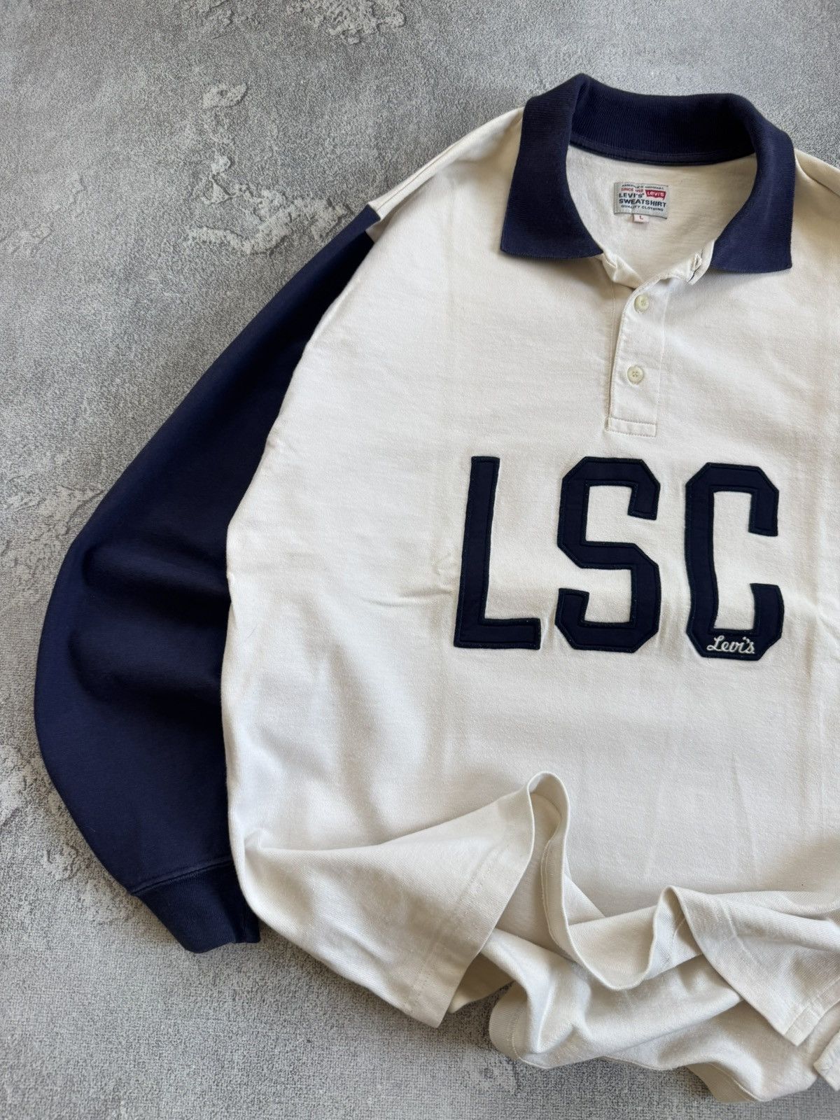 Levi's Levi’s L/size big logo rugby long sleeve sweatshirts 90s USA Size US L / EU 52-54 / 3 - 3 Thumbnail