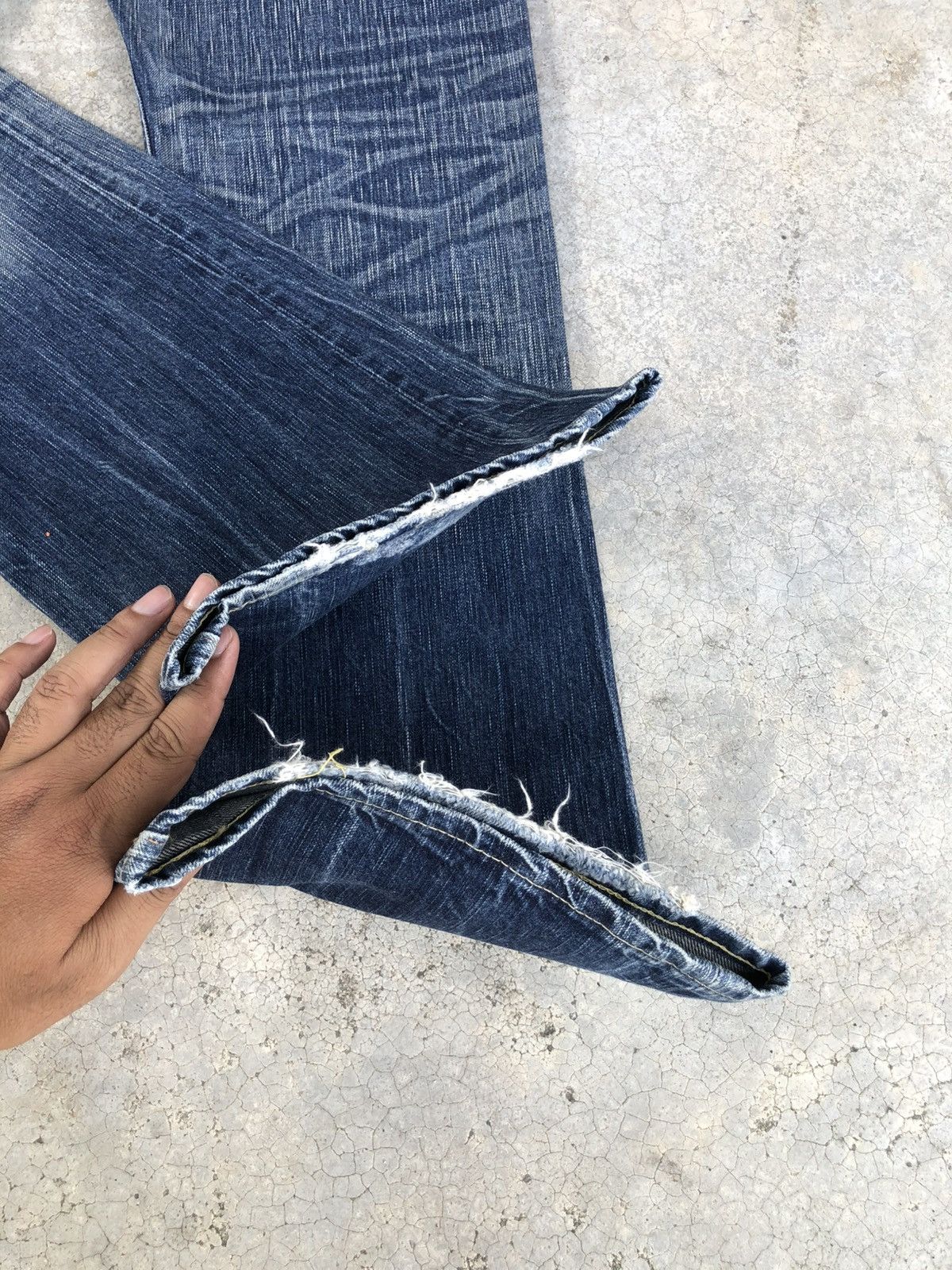 Who Decides War Edwin 503 Flared Jeans Bootcut Distressed Jeans Size US 34 / EU 50 - 13 Thumbnail