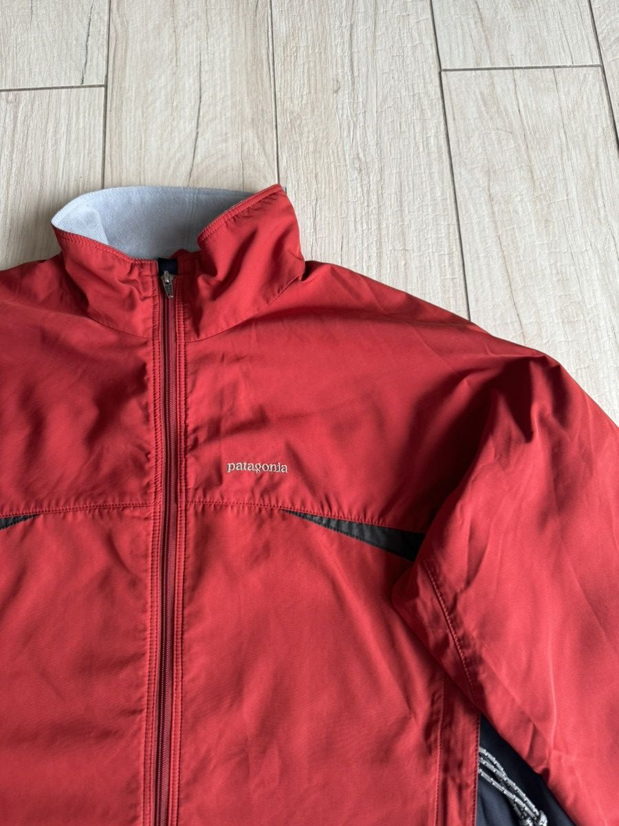 Patagonia Patagonia Small Logo Red Windbreaker Jacket Size US L / EU 52-54 / 3 - 9 Thumbnail