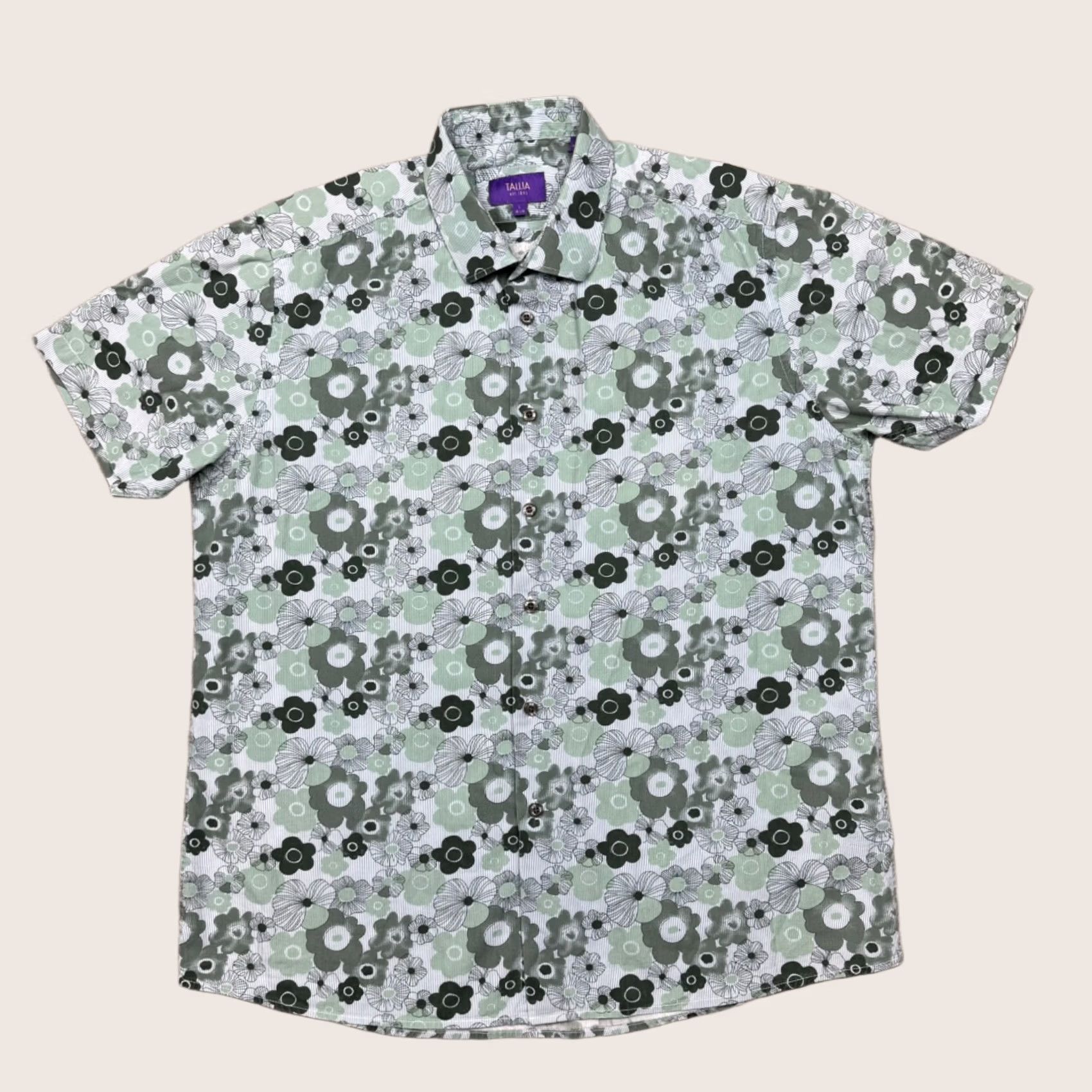 Tallia Tallia Green Floral Short Sleeve Button Up Shirt L Mens Regular Size Used Excellent Condition Wearing Ready to Wear Size US L / EU 52-54 / 3 - 1 Thumbnail