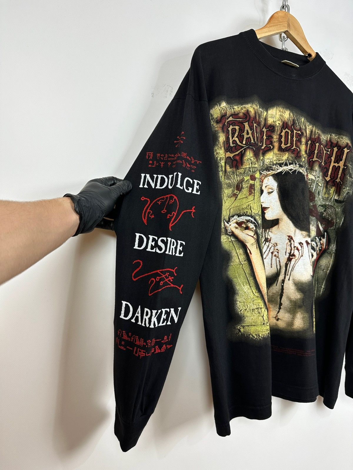Band Tees 1998 Vintage Cradle of Filth Praise The Whore Long Sleeve Size US XL / EU 56 / 4 - 4 Thumbnail