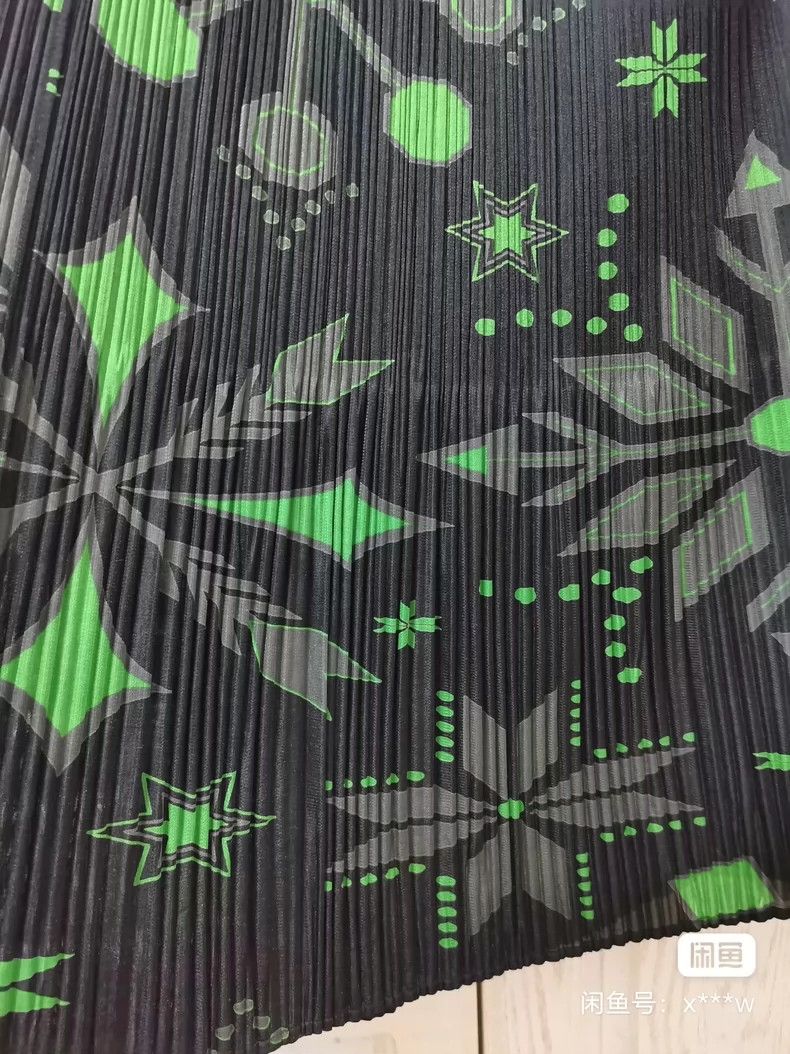 Issey Miyake Issey Miyake size:3 Green pattern black pleated long-sleev Size XS / US 0-2 / IT 36-38 - 8 Thumbnail