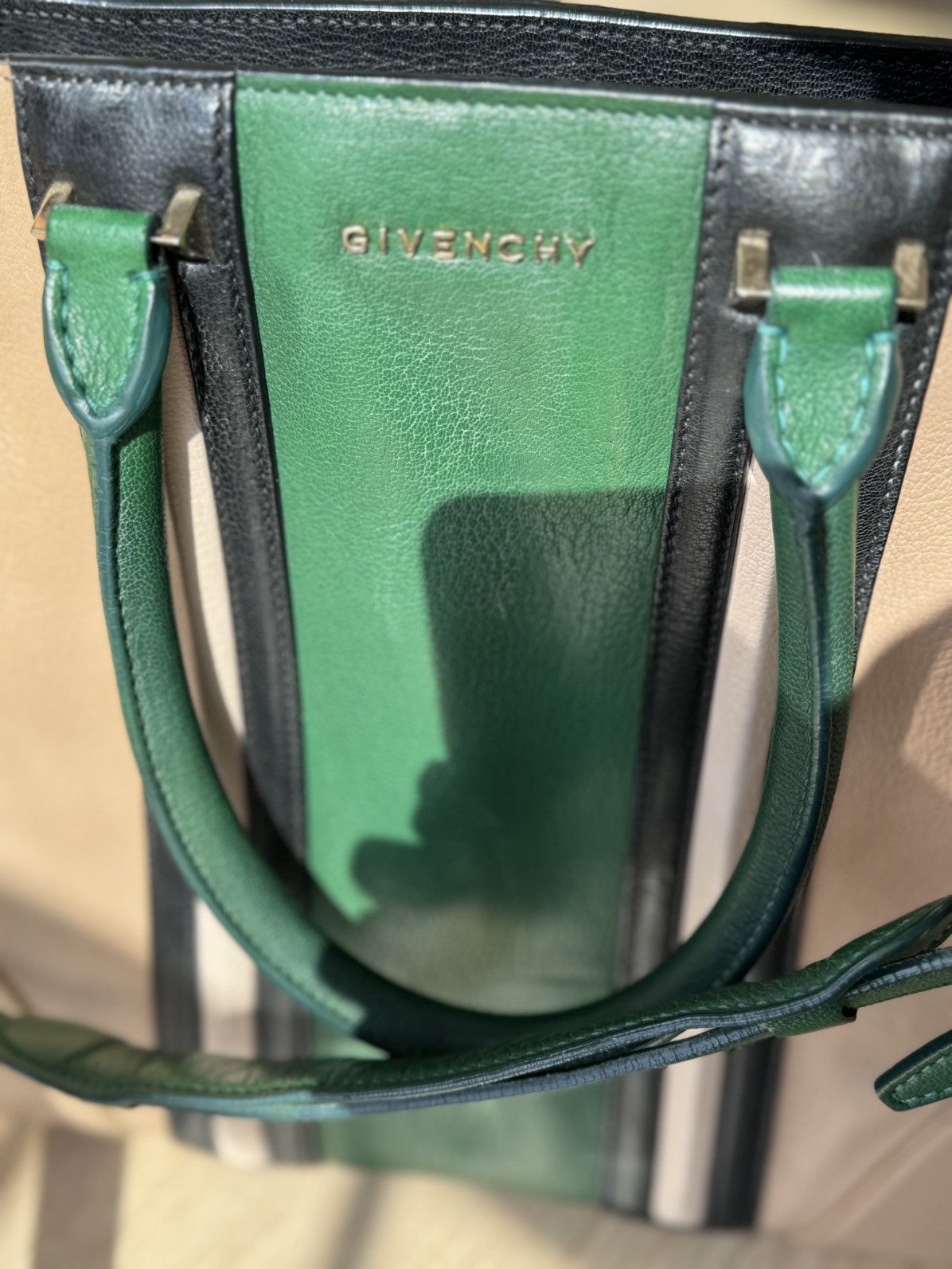 Givenchy Stunning Givenchy shoulder bag like new Size ONE SIZE - 14 Thumbnail