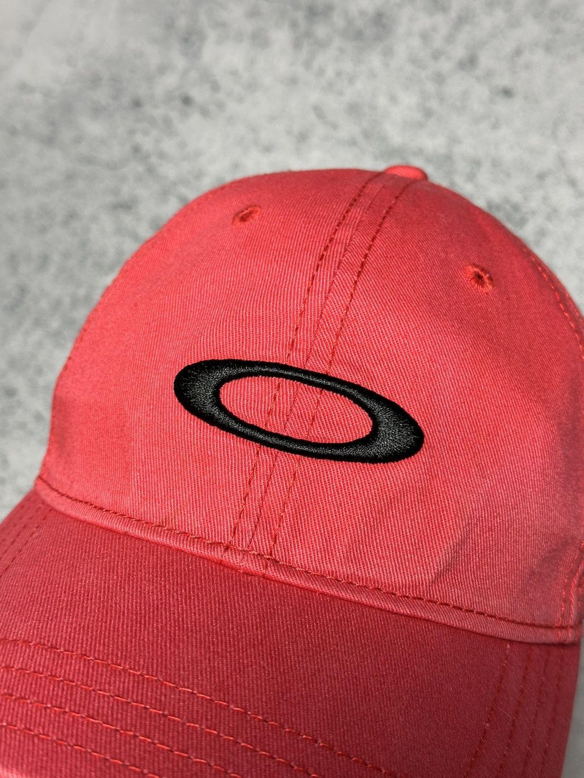 Oakley Vintage Oakley Embroidered Logo Cap Hat Size ONE SIZE - 10 Thumbnail
