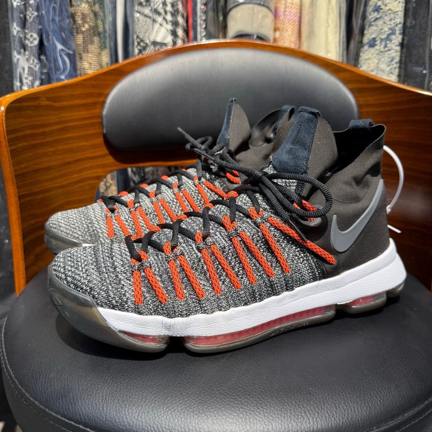Nike Nike Gray Lowtop Sneakers 42 Men Size US 9 / EU 42 - 1 Thumbnail