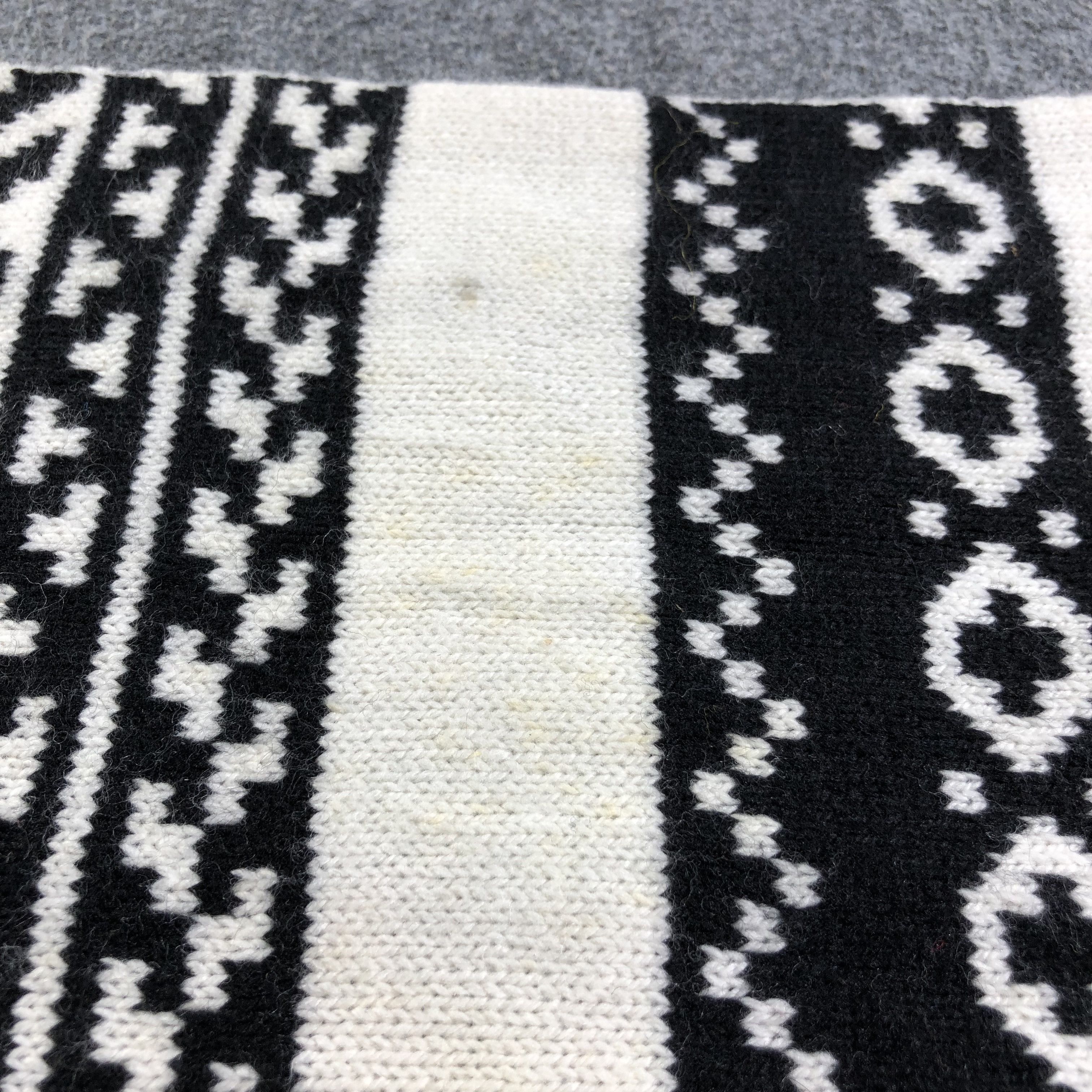 Gap GAP Native Design Wool Scarf Muffler V1350 Size ONE SIZE - 8 Thumbnail