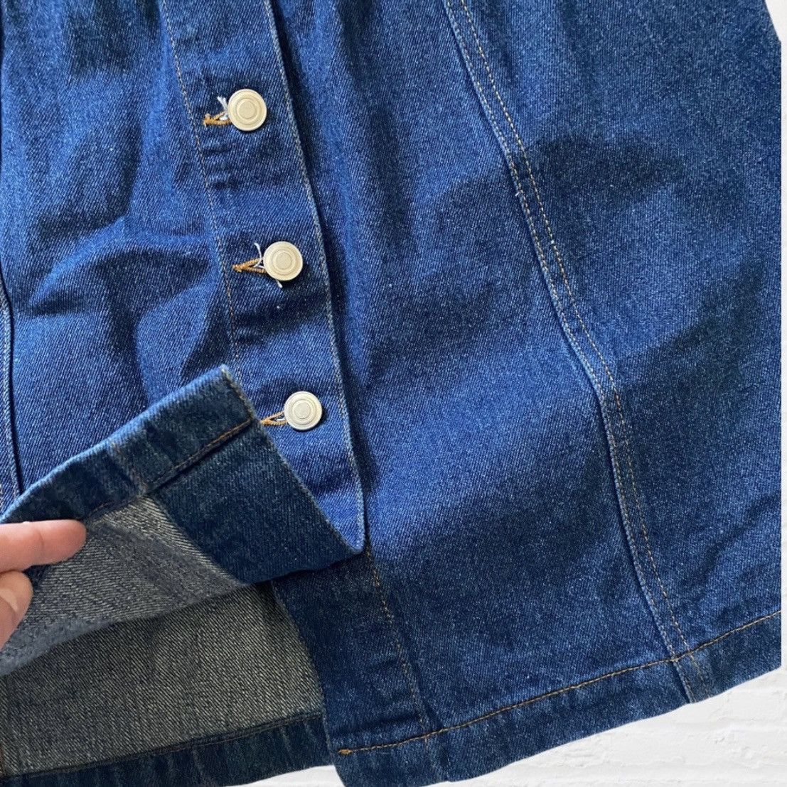 Other SANS SOUCI DENIM MEDIUM WASH BUTTON DOWN MINI JEAN SKIRT Size 32" / US 10 / IT 46 - 5 Thumbnail
