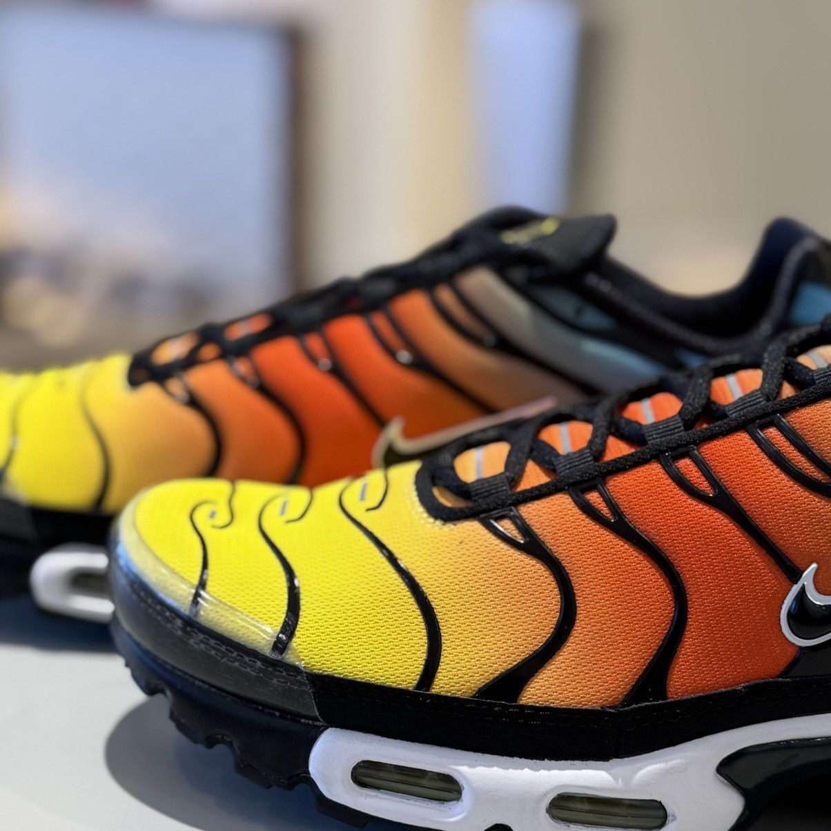 Nike Nike Air Max Plus Sunset Size US 10 / EU 43 - 4 Thumbnail