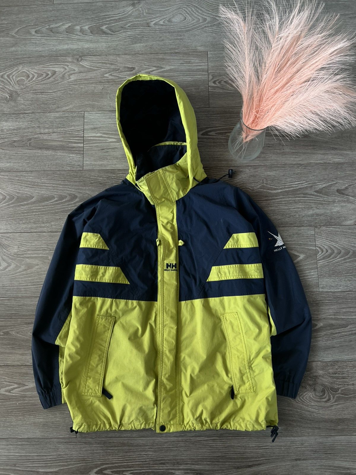 Helly Hansen × Vintage Vintage Helly Hansen Central Logo Yachting Patch Tech Jacket Size US M / EU 48-50 / 2 - 7 Thumbnail