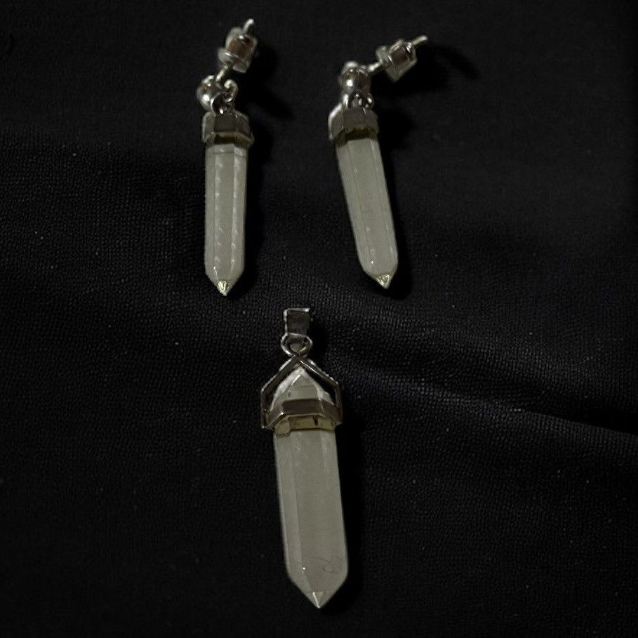 Other Clear crystal point dangle earrings and pendant Size ONE SIZE - 1 Thumbnail