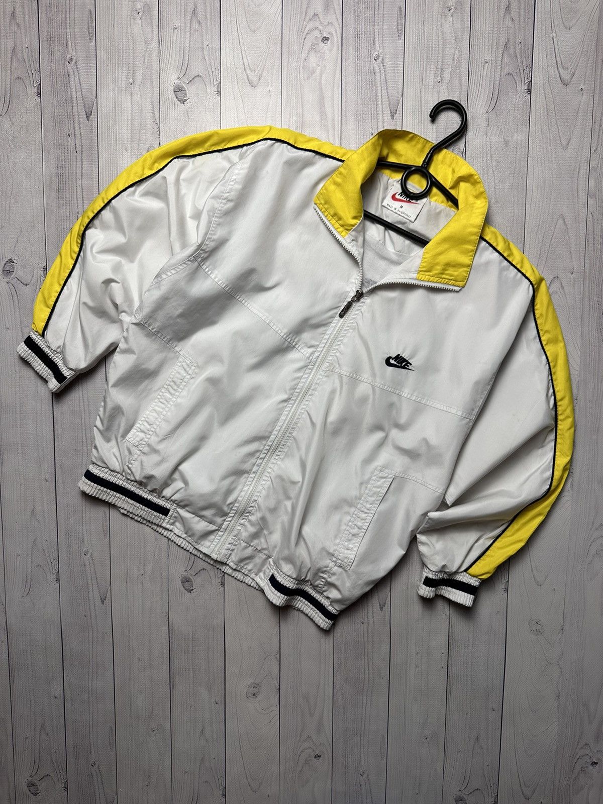 Vintage Nike track jacket size S logo swoosh