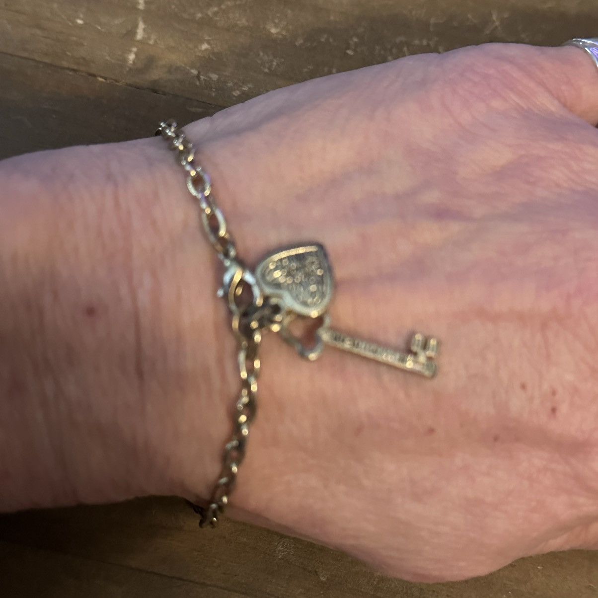 Other Gold tone Key to my Heart charm bracelet Size ONE SIZE - 3 Thumbnail