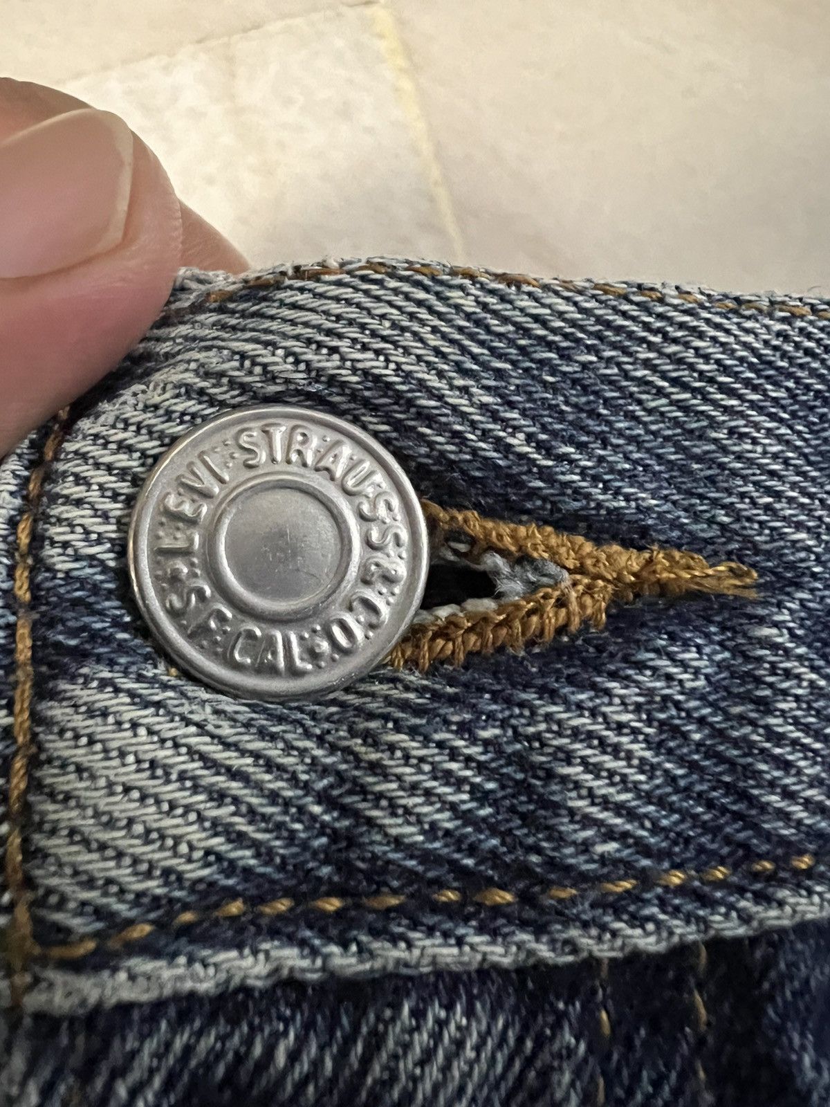 Levi's VINTAGE 90’S LEVIS 550 DISTRESSED JEANS RARE Size US 29 - 8 Thumbnail