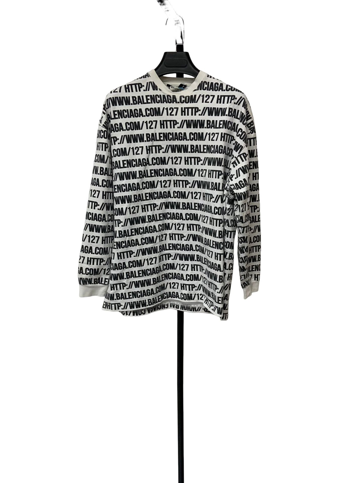Balenciaga Balenciaga All Over Logo Long Sleeve T-Shirt Size M Size US M / EU 48-50 / 2 - 1 Thumbnail
