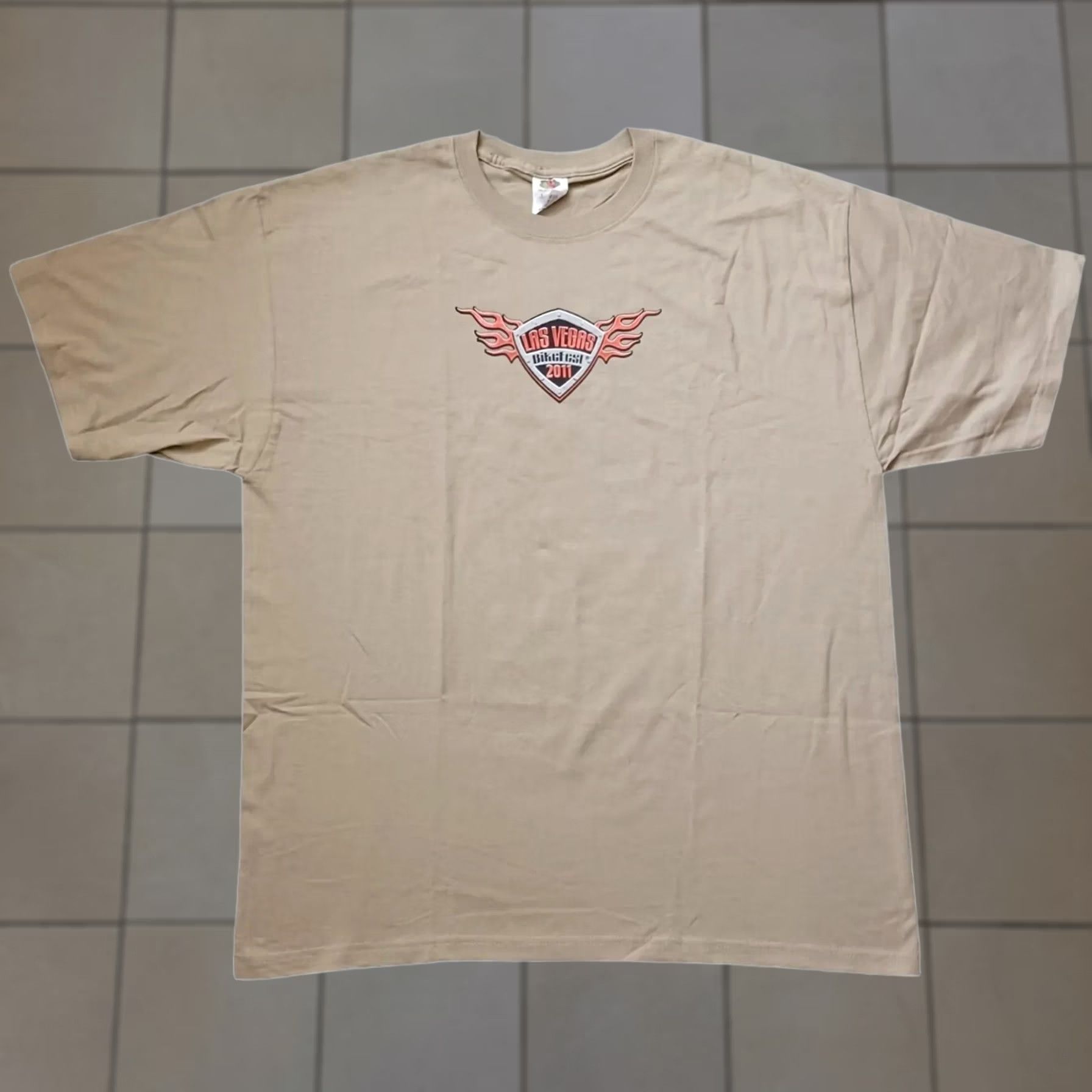 Fruit Of The Loom VINTAGE Las Vegas Bike Fest Mens Shirt XL Tan Double Side Wings Logo 2011 Short Sleeve Size US XL / EU 56 / 4 - 1 Thumbnail