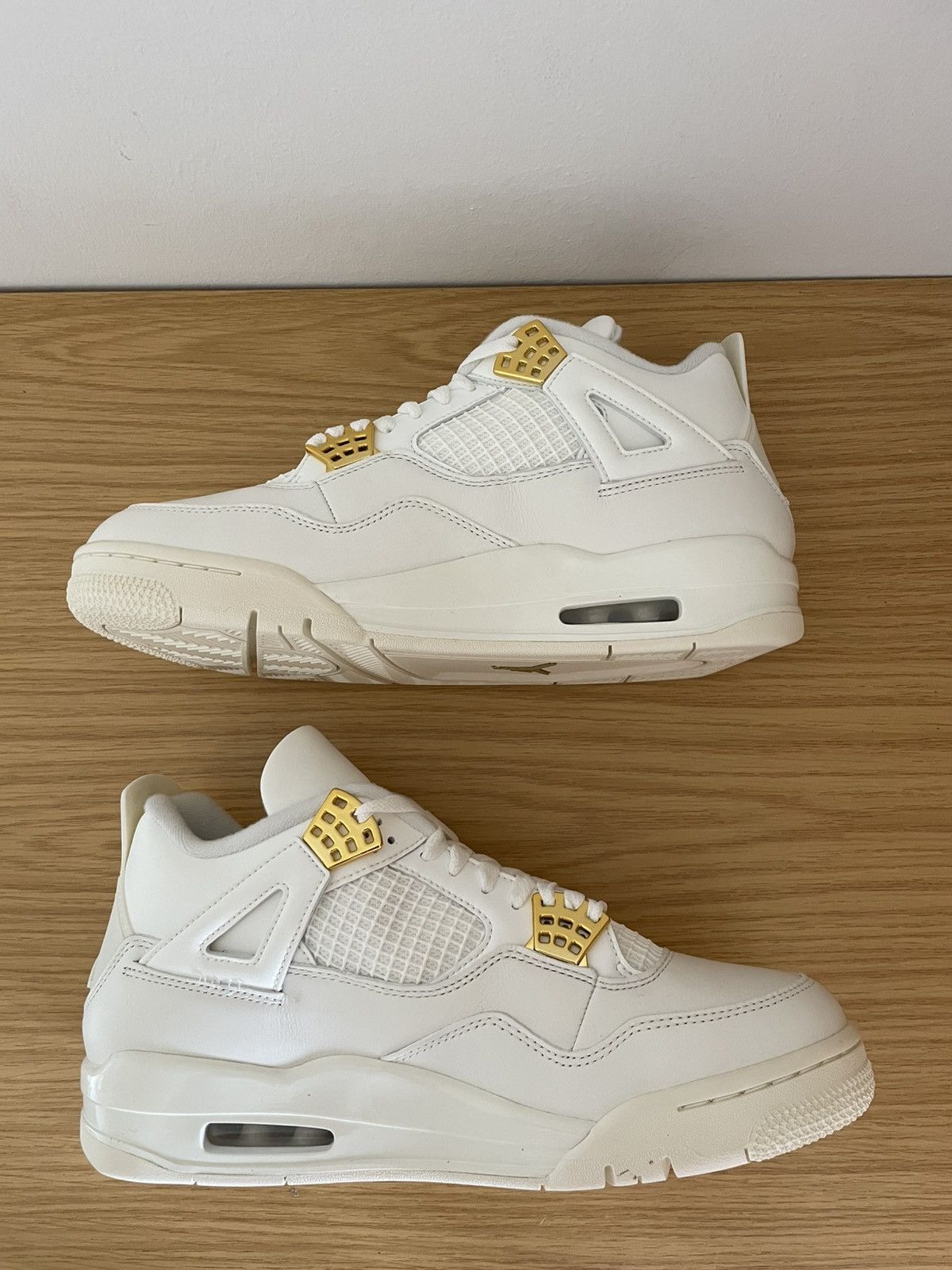 Jordan Brand Jordan 4 Retro goldmetallic Size US 9.5 / EU 42-43 - 2 Thumbnail