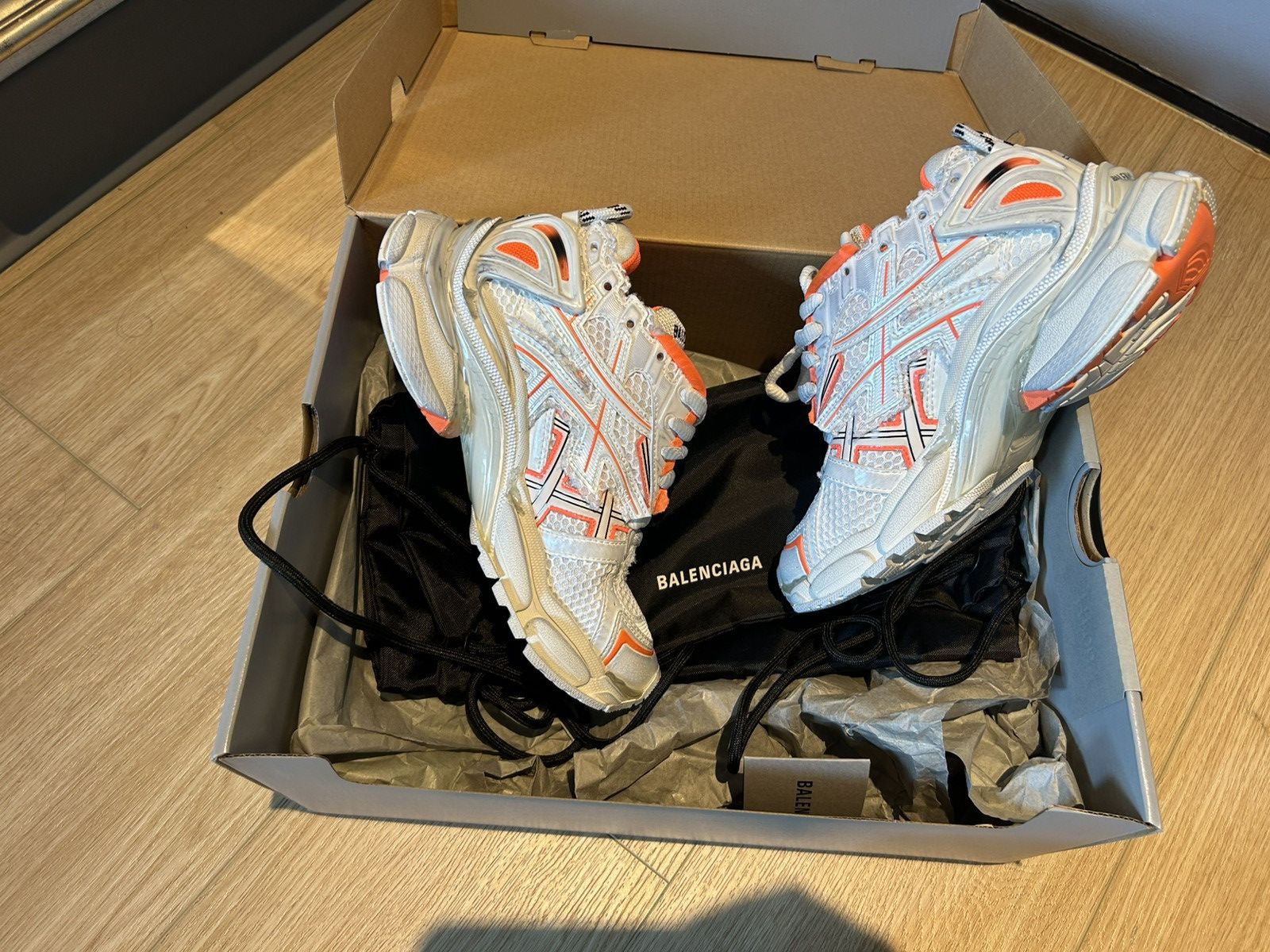 Balenciaga Balenciaga Track Runner Fluo Orange Low Top Sneaker Size US 4 / IT 34 - 6 Thumbnail