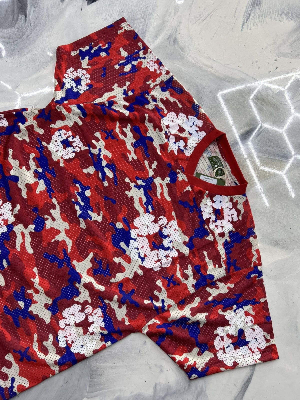 DENIM TEARS Denim Tears Red Blue Camo Cotton Wreath Jersey Size M Size US M / EU 48-50 / 2 - 5 Thumbnail