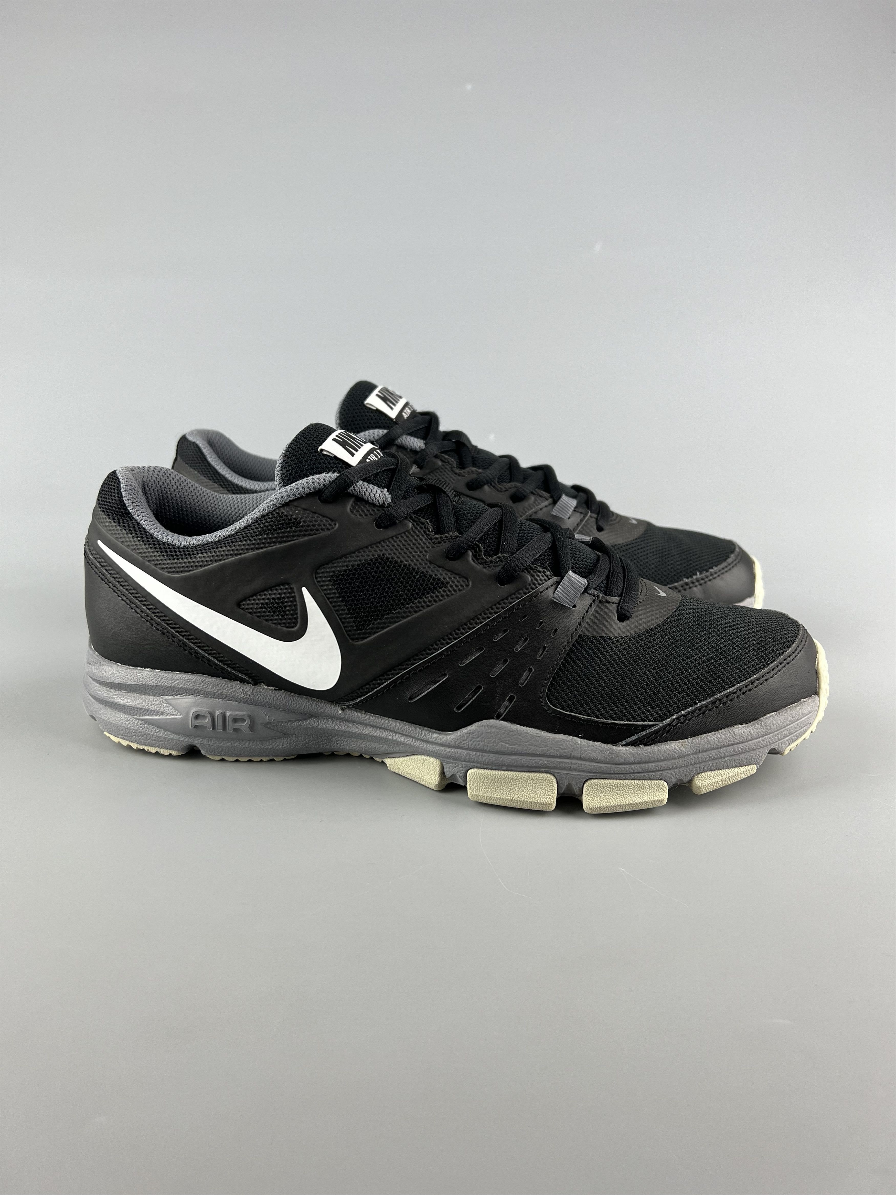 Nike 2015 Nike Air TR 1 Trail Running Shoes Size US 10 / EU 43 - 1 Thumbnail
