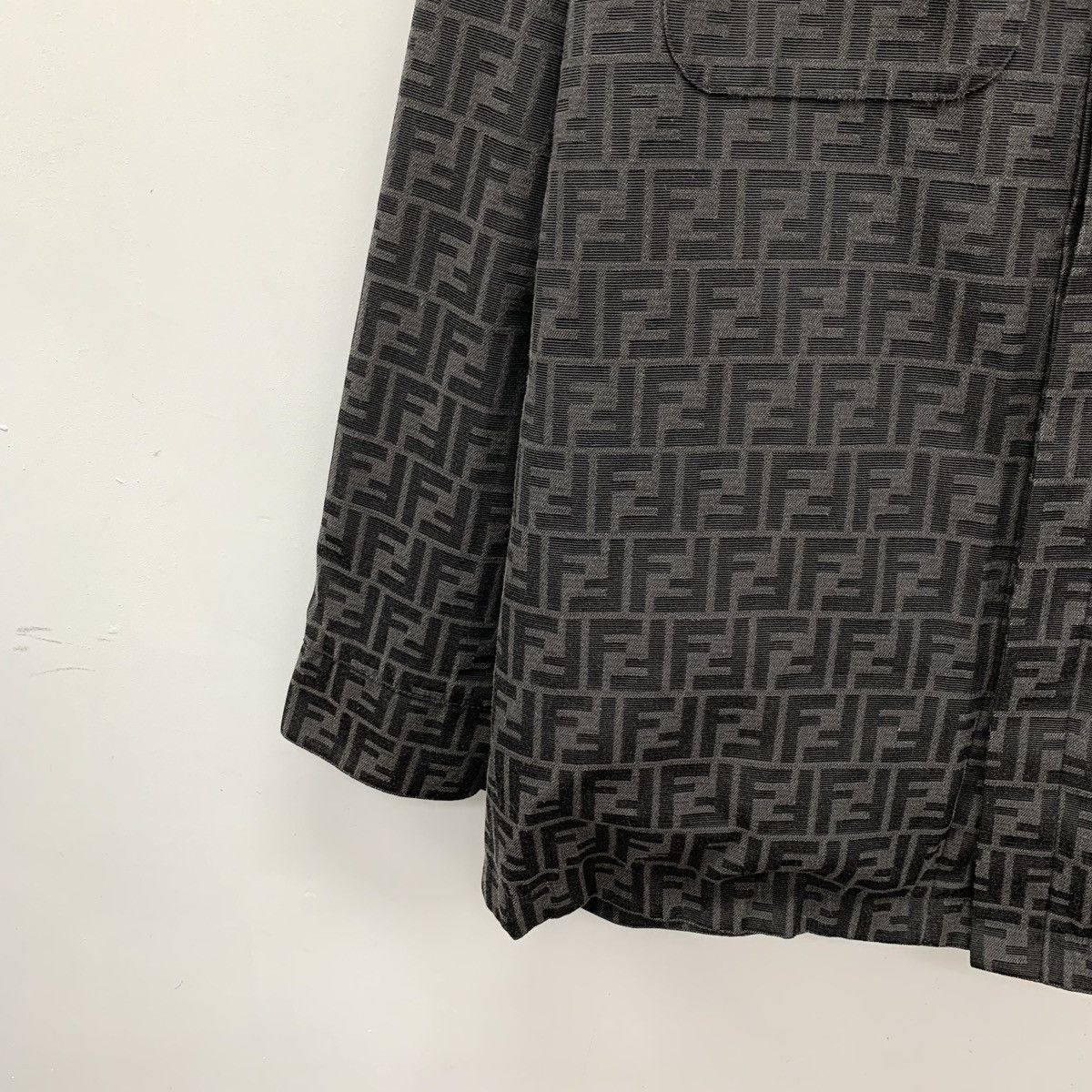 Fendi Fendi All-over FF Logo Printed Long Sleeve Shirt K26WX Size US XL / EU 56 / 4 - 4 Thumbnail