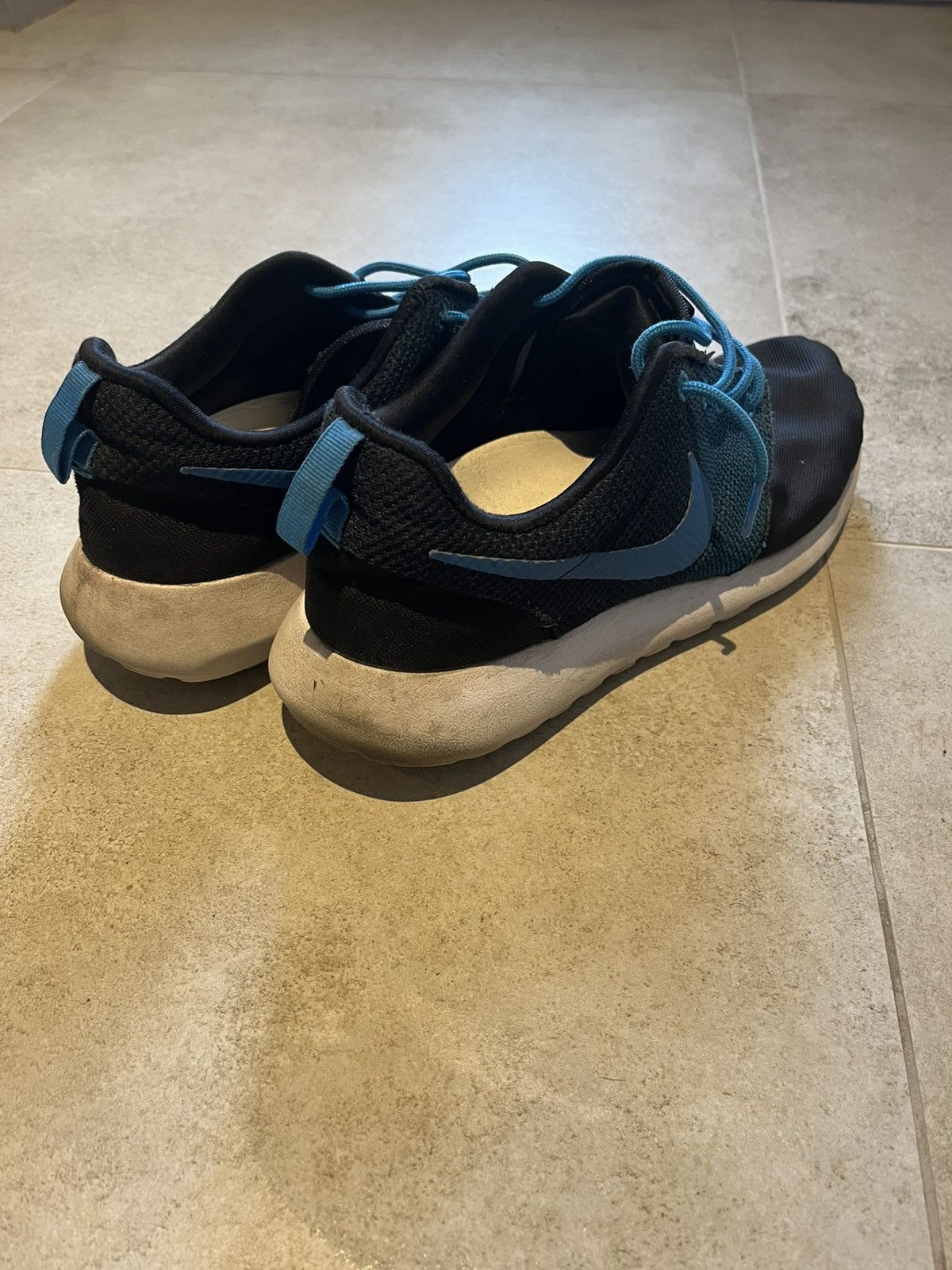 Nike Nike Sneaker Roshe Run One Size US 9 / EU 42 - 2 Thumbnail