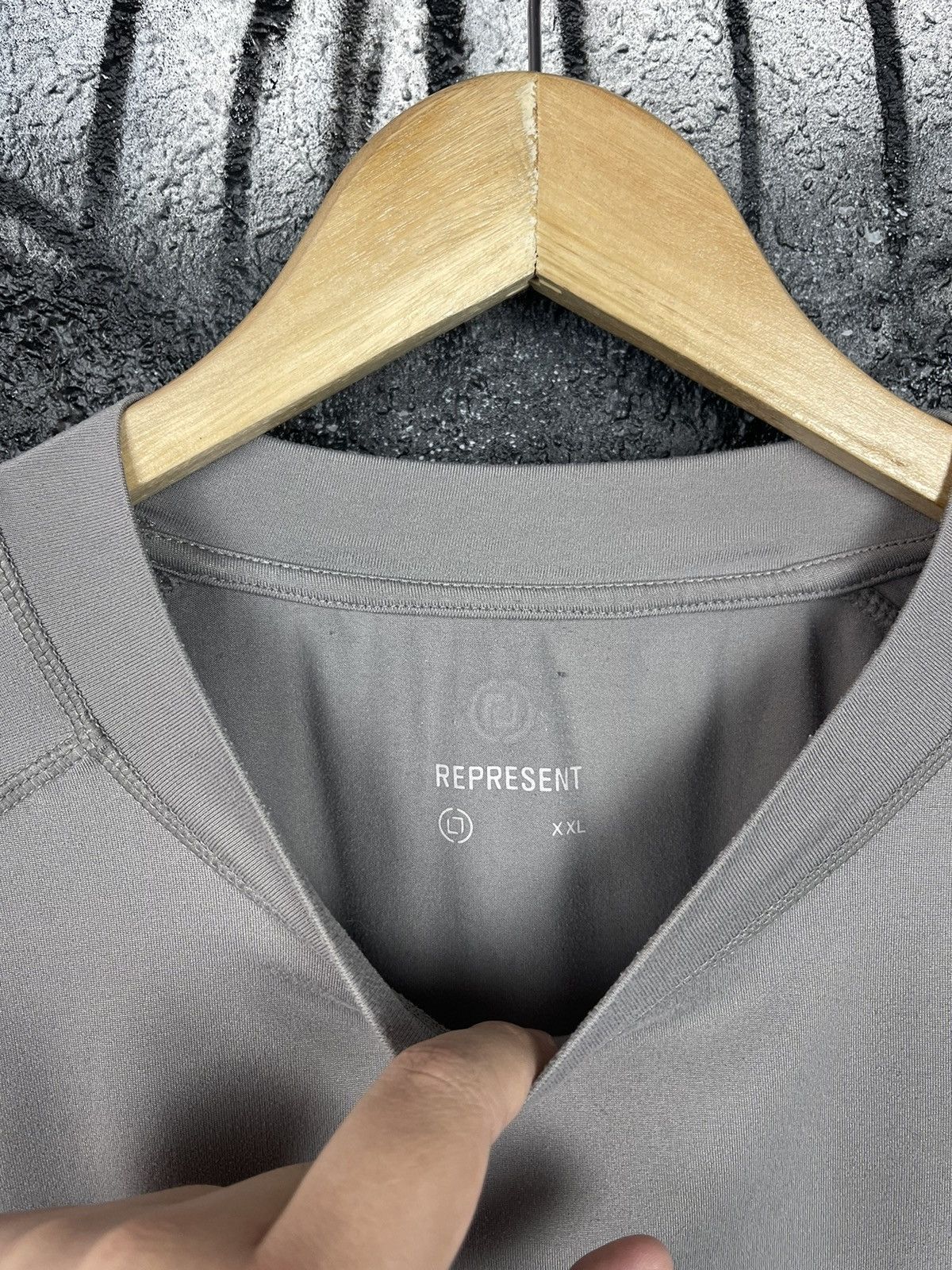 Represent Clo. Represent Clo. Basic Grey T-Shirt Men’s Size XXL Size US XXL / EU 58 / 5 - 8 Thumbnail